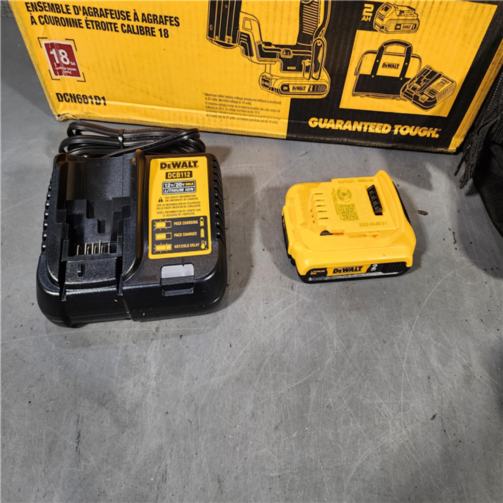 HOUSTON LOCATION - AS-IS DEWALT DCN681D1 20V 18Ga Stapler Kit