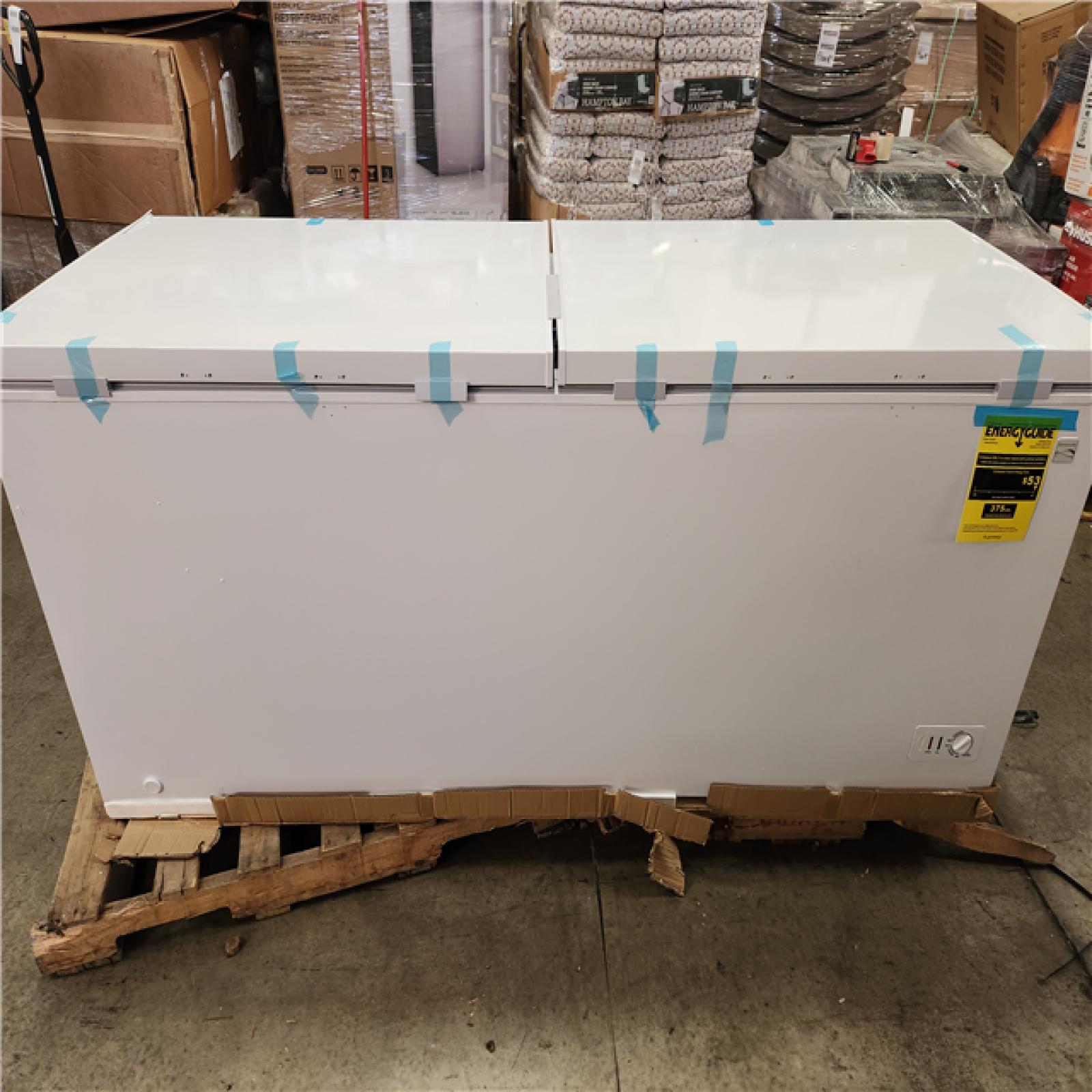 Phoenix Location KENMORE 79.13 in. 21 cu.ft. Convertible Freezer, Manual Defrost Chest Freezer With Dual Chambers, Garage Ready in White