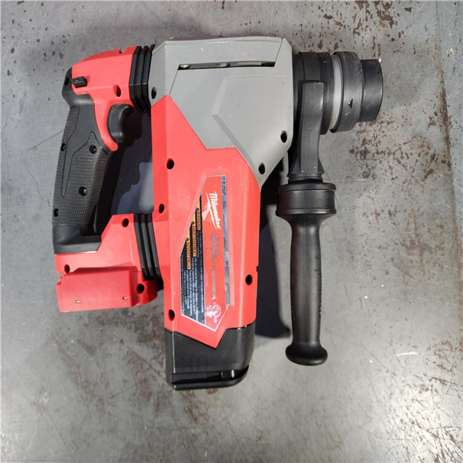 HOUSTON LOCATION - AS-IS Milwaukee 2915-20 M18 FUEL 18-Volt Lithium-Ion Brushless Cordless SDS-Plus 1-1/8 in. Rotary Hammer Drill (Tool-Only)