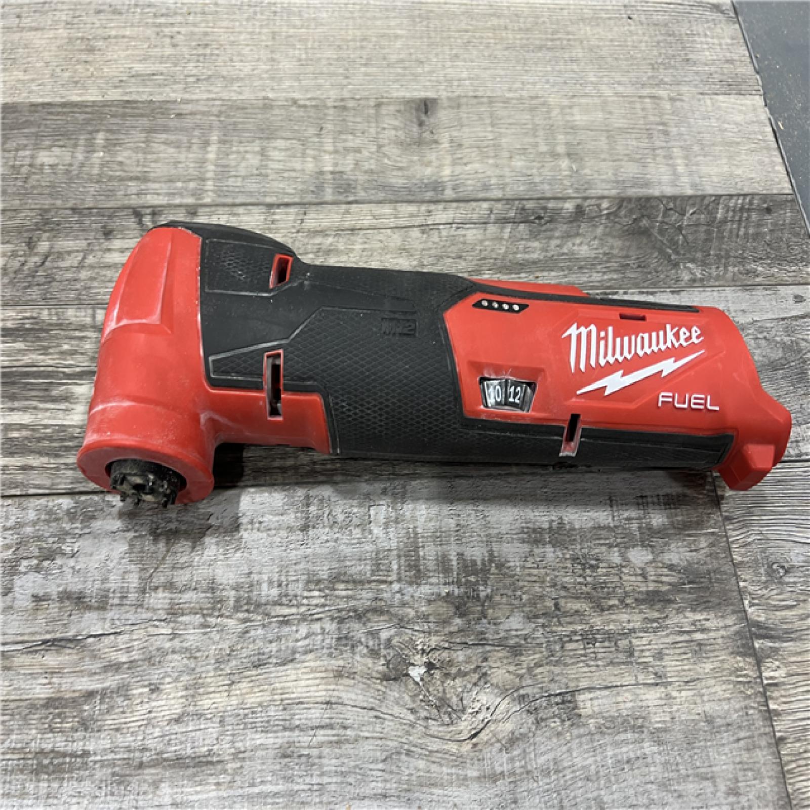 AS-IS Milwaukee M12 12V Lithium-Ion Cordless Oscillating Multi-Tool 2526-20 (Tool-Only)