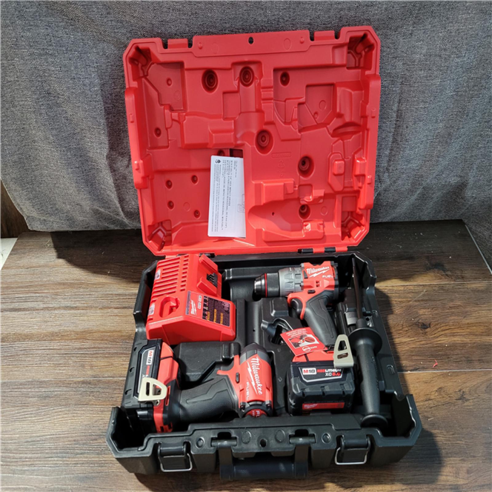 CALIFORNIA NEW MILWAUKEE M18 FUEL 2-TOOL COMBO KIT (2 BATTERIES AND CHARGER INCLUDED)