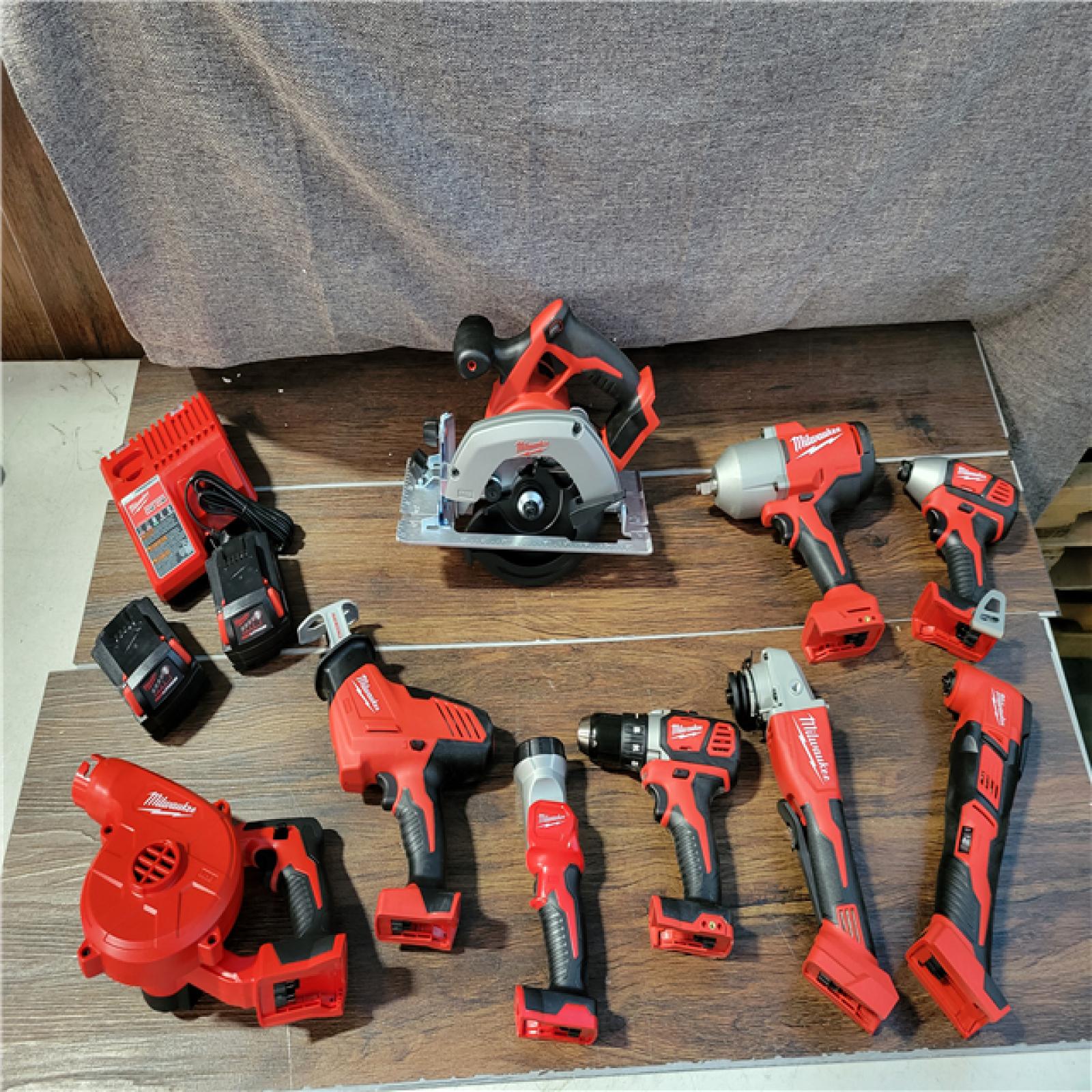 CALIFORNIA NEW MILWAUKEE M18 9-TOOL COMBO KIT (2 BATTERIES, 1 CHARGER, AND BAG INCLUDED)