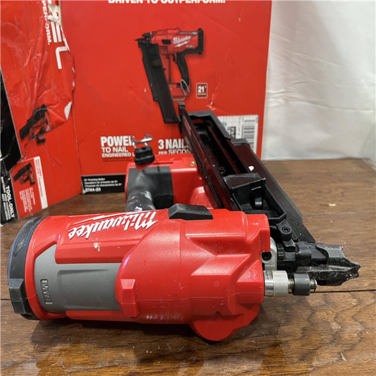 AS-IS Restored Milwaukee 2744-20 M18 FUEL 3-1/2 in. 18-Volt 21-Degree Lithium-Ion Brushless Cordless Framing Nailer (Tool-Only) (Refurbished)