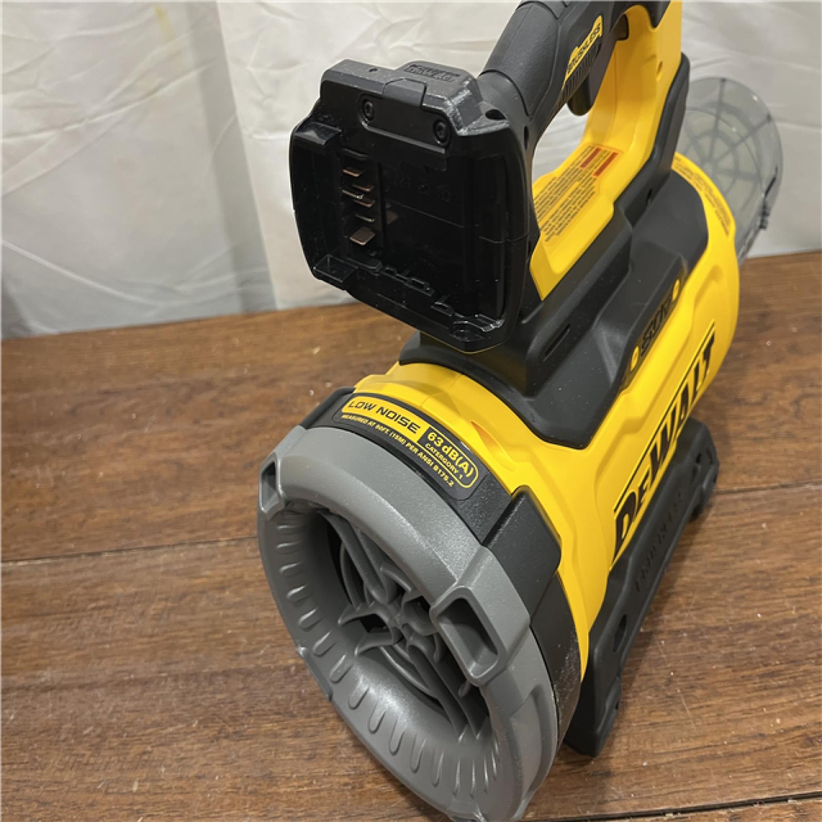 AS-ISDEWALT FLEXVOLT 60V MAX 160 MPH 760 CFM Brushless Cordless  and Charger