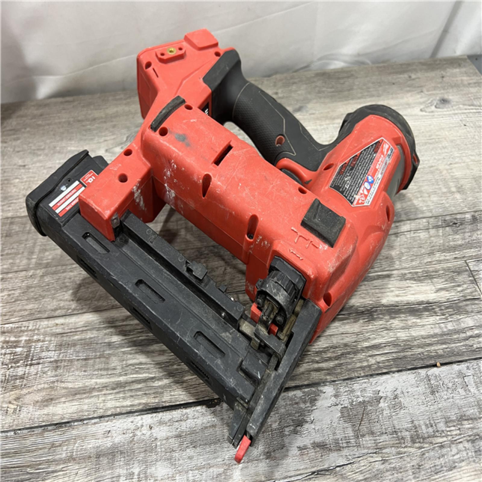 AS-IS MILWAUKEE M18 FUEL 18-Volt Lithium-Ion Brushless Cordless 18-Gauge 1/4 in. Narrow Crown Stapler (Tool-Only)