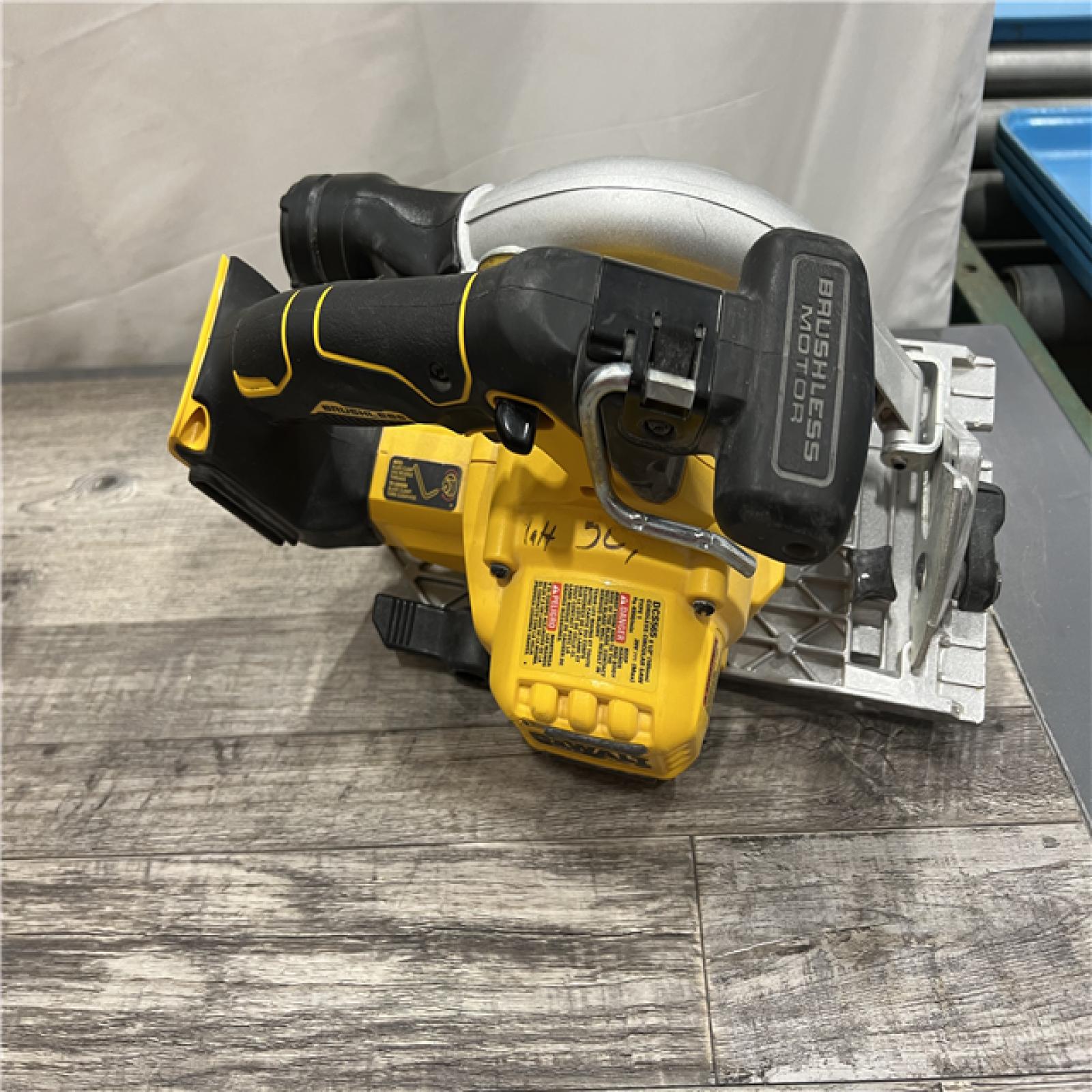 AS-IS DeWALT DCS565B 20V Max Brushless 6.5   Cordless Circular Saw