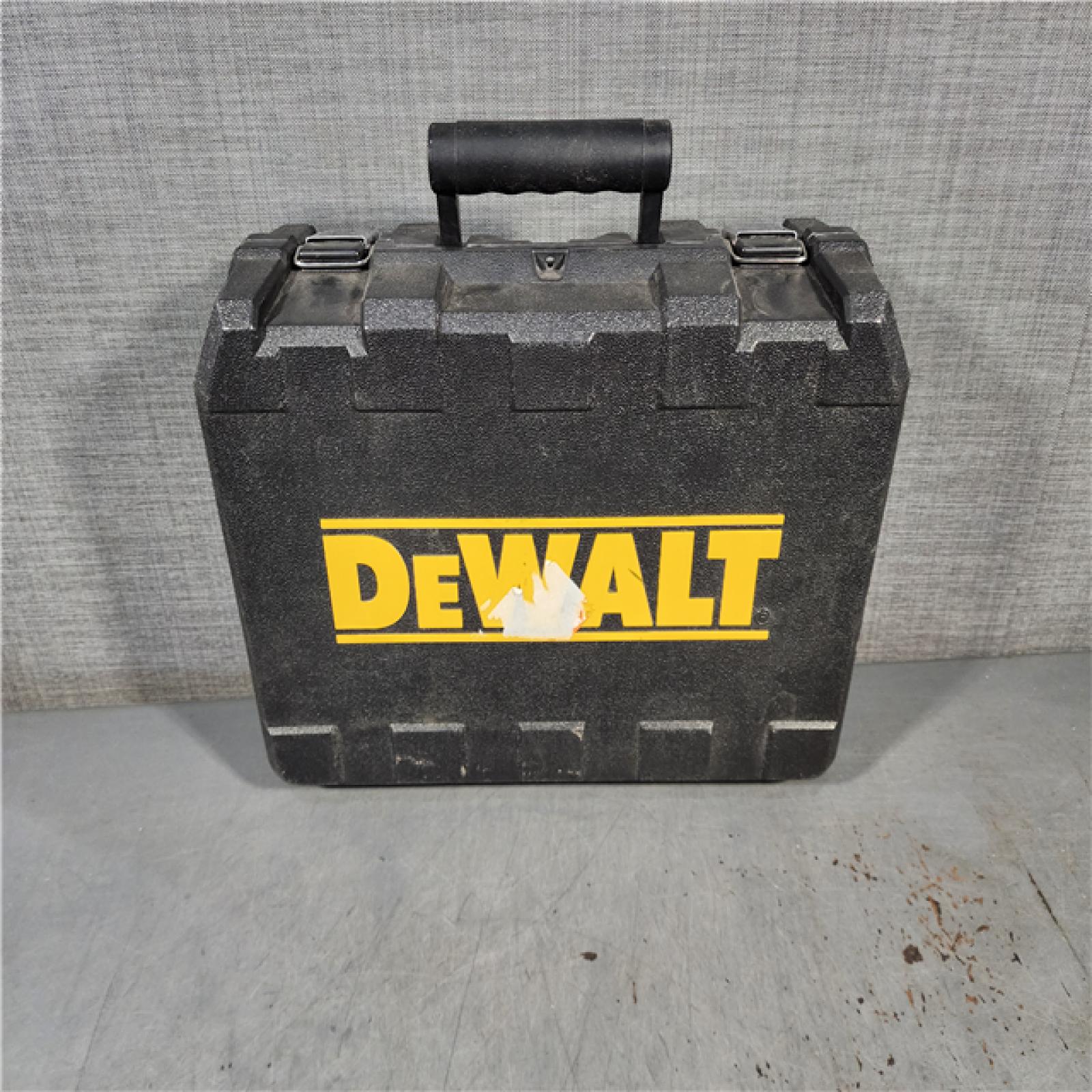 HOUSTON LOCATION - AS-IS DEWALT 12V MAX Lithium-Ion 100 Ft. Green Self-Leveling 3-Beam 360 Degree Laser Level with 2.0Ah Battery, Charger and Case