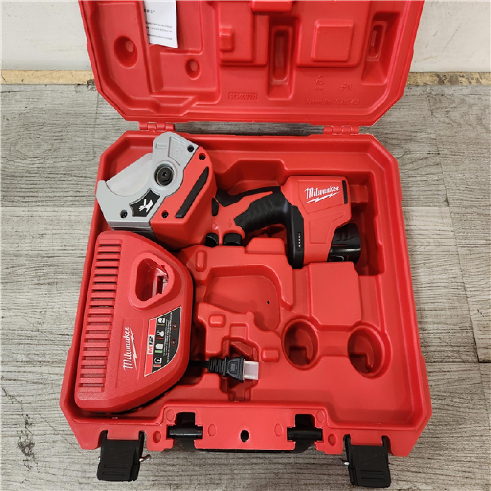 Phoenix Location NEW Milwaukee M12 12V Lithium-Ion Cordless PVC Shear Kit with One 1.5 Ah Battery, Charger and Hard Case