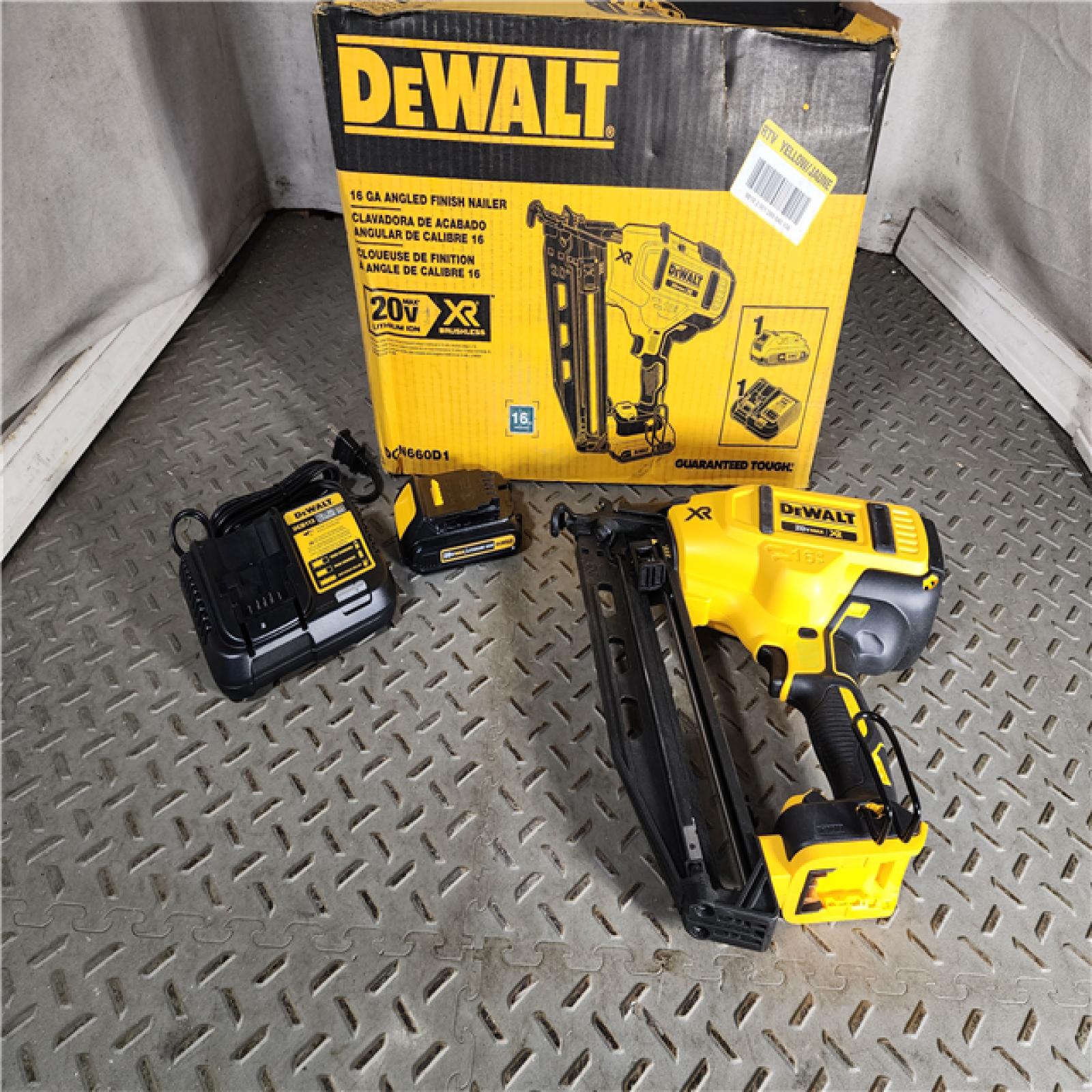 HOUSTON LOCATION - AS-IS DeWalt DCN660D1 20V 16 Gauge Cordless Angled Finish Nailer Kit W/ 2Ah Battery