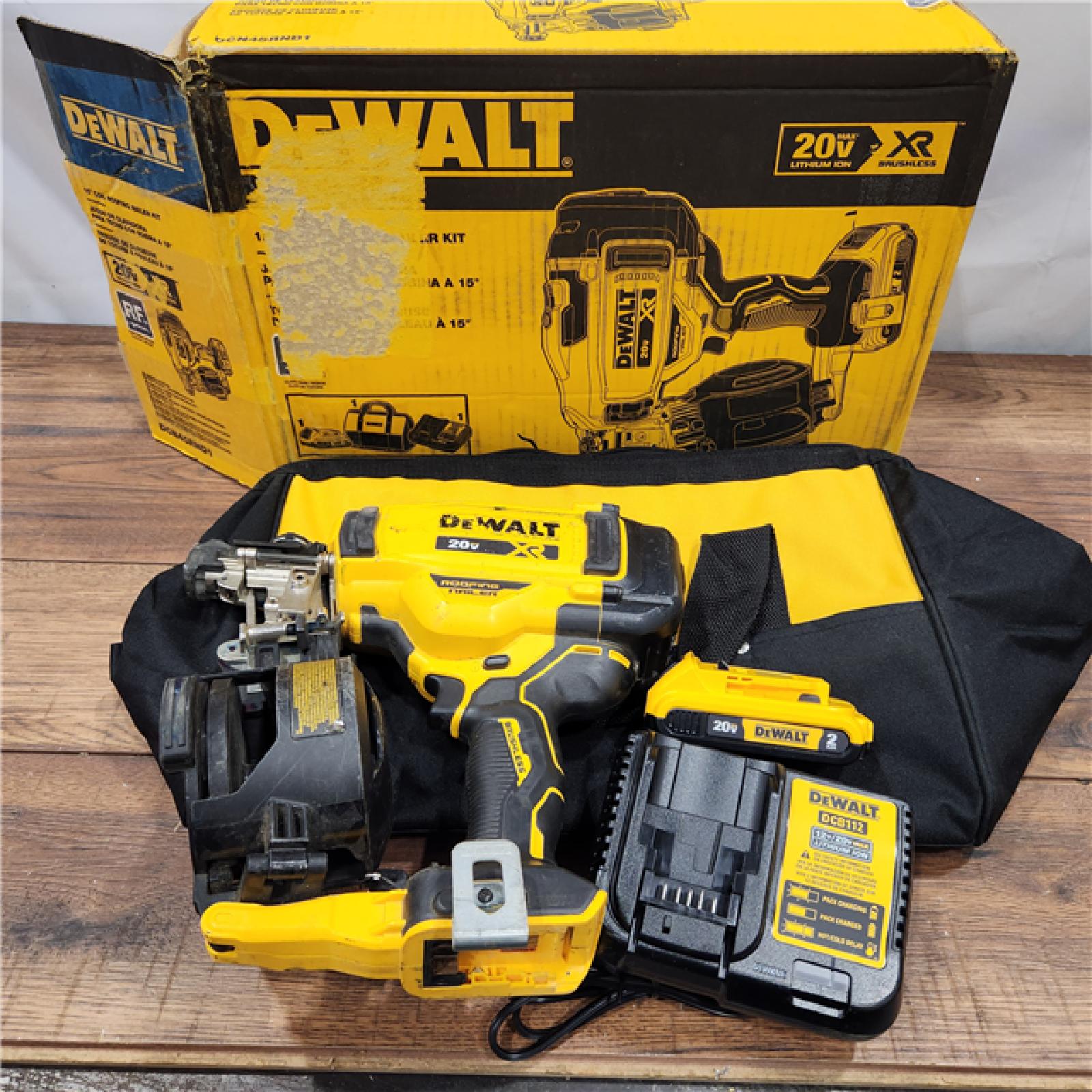 AS-IS DEWALT 2007898 Roofing Nailer Cordless