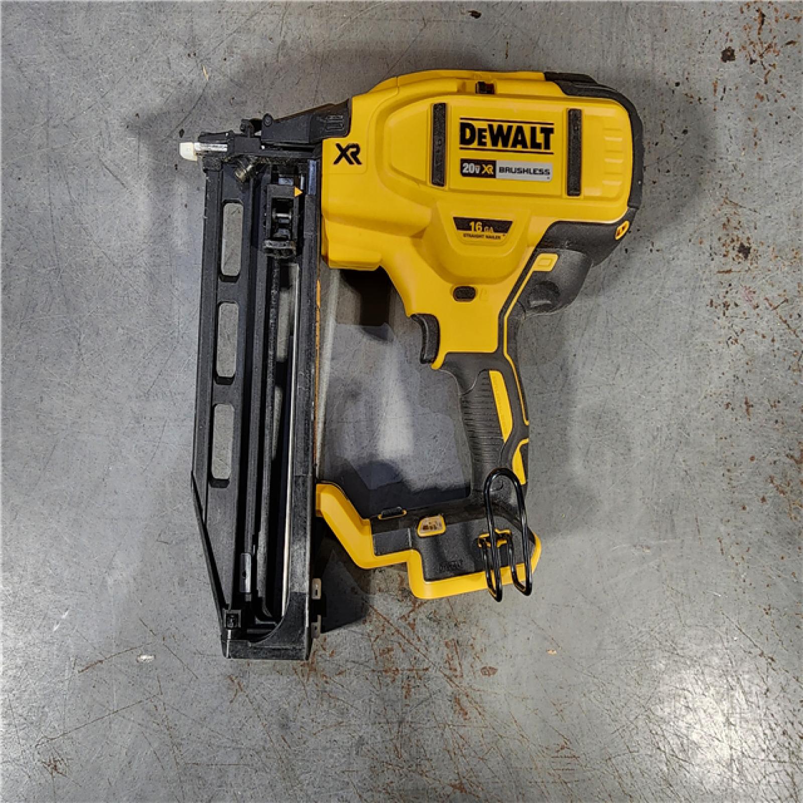 HOUSTON LOCATION - AS-IS DEWALT 20V MAX XR 16-Gauge Lithium-Ion Cordless Finish Nailer (Tool Only)