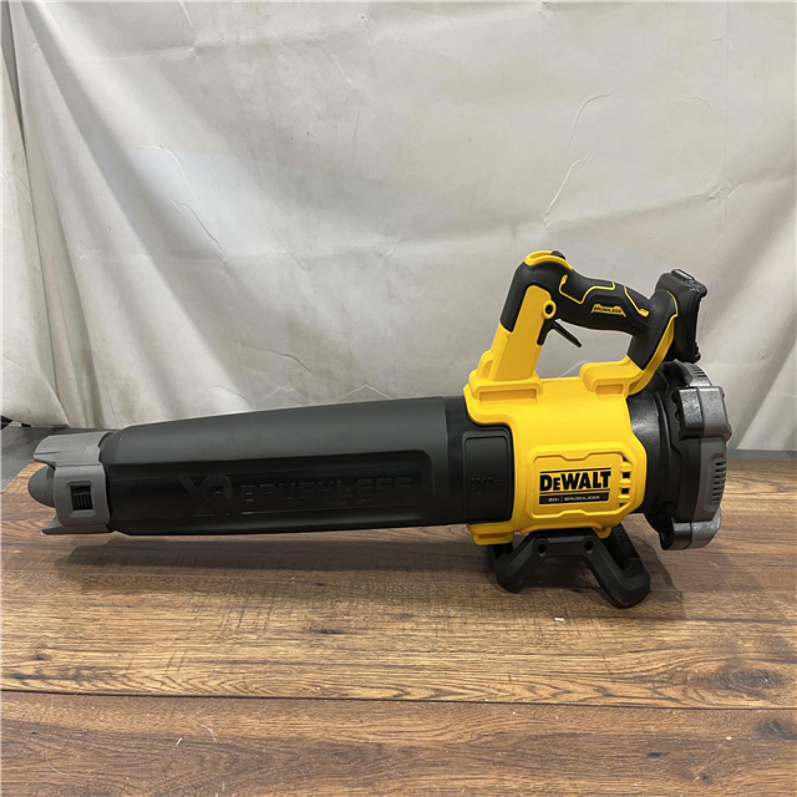 AS-IS DeWalt Brushless Cordless Battery Powered Handheld Leaf Blower KIT ( TOOL ONLY )