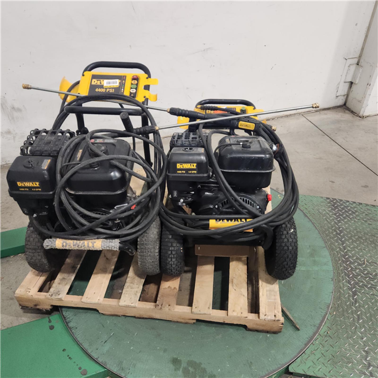 Dallas Location - As-Is  DEWALT 4400 PSI 4.0 GPM Gas Pressure Washer (Lot O f 2)