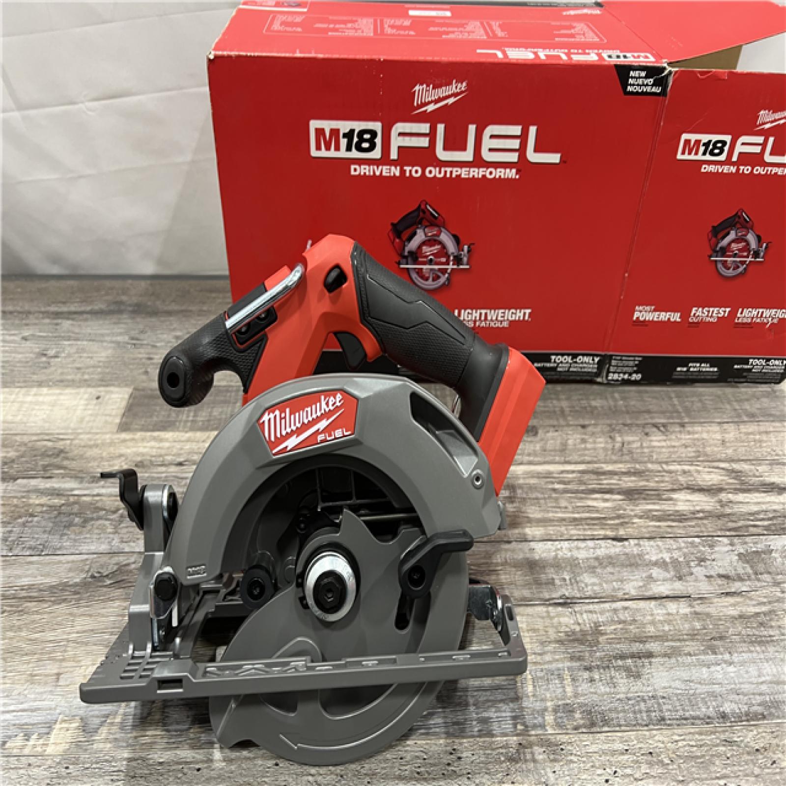 AS-IS Milwaukee M18 FUEL 18V Lithium-Ion Brushless Cordless 7-1/4 in. Circular Saw (Tool-Only)