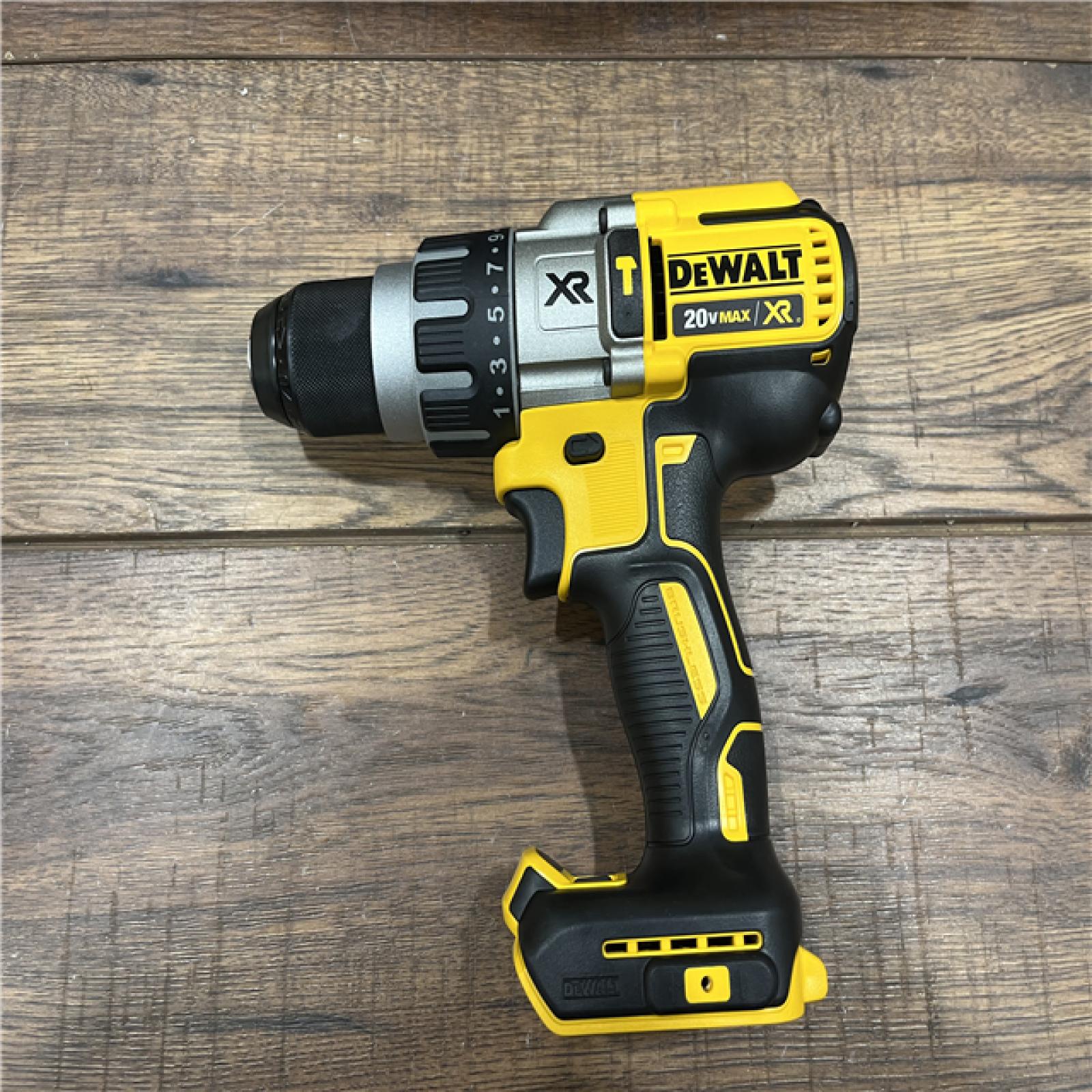 AS-IS  Dewalt 20-Volt MAX XR Lithium-Ion Cordless Premium Brushless Hammer Drill with (2) Batteries 5.0Ah, Charger and Hard Case( DRILL AND CHARGER ONLY )