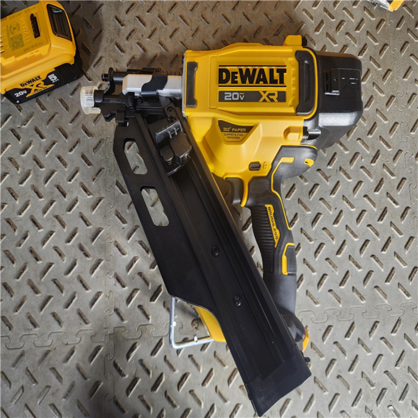 HOUSTON LOCATION - AS-IS (APPEARS LIKE NEW) 20-Volt 30° Cordless Framing Nailer Kit with 5.0 Ah Lithium-Ion Battery and Charger