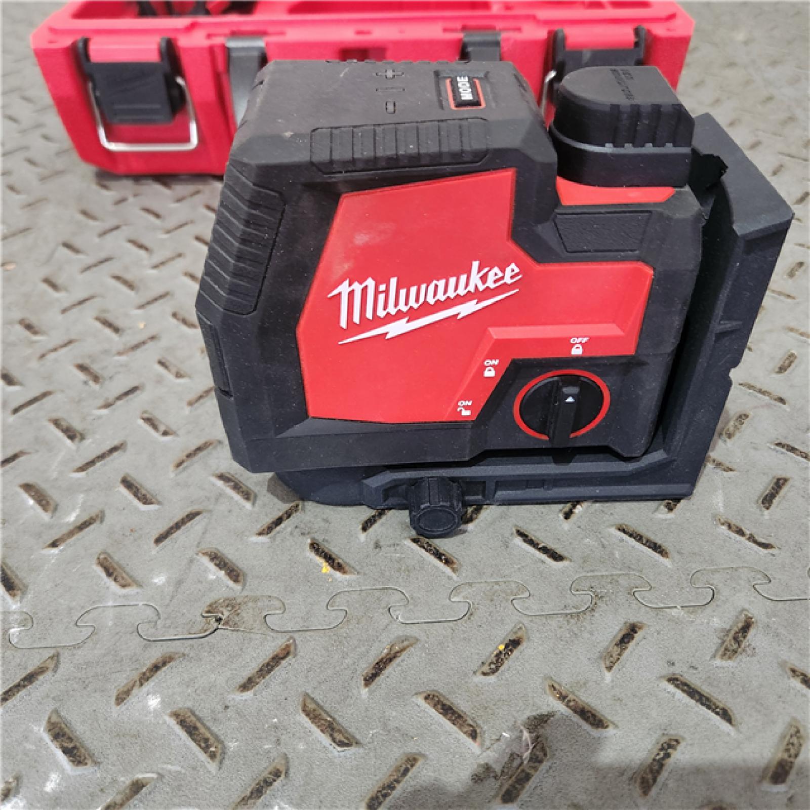 Houston location AS-IS Milwaukee 3521-21 4V Lithium-Ion Cordless USB Rechargeable Green Beam Cross Line Laser