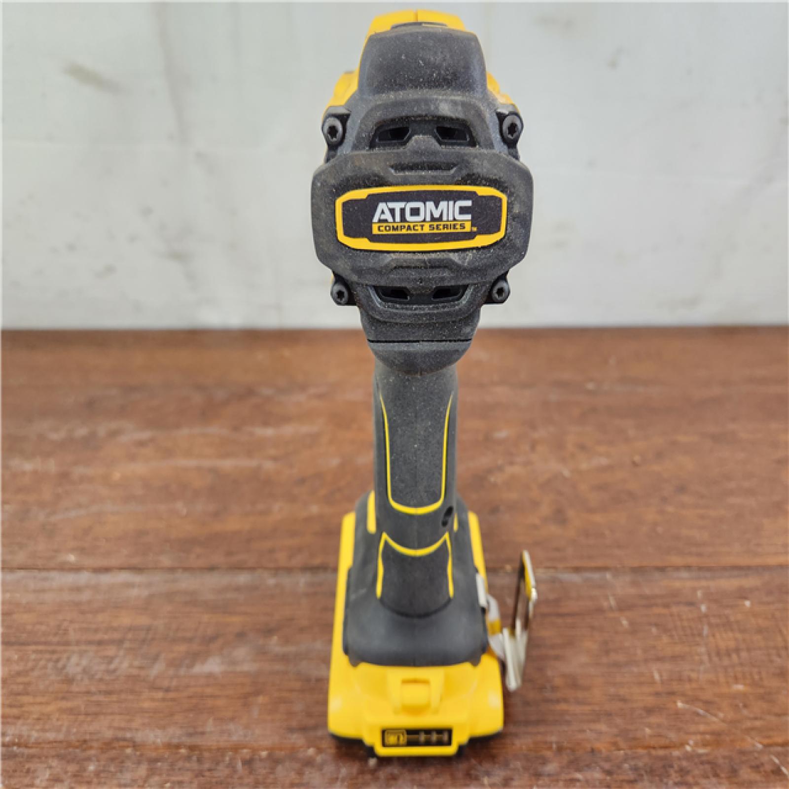 AS-IS DEWALT ATOMIC COMPACT SERIES 20V MAX* Brushless Cordless 1/2 in. Drill/Driver Kit