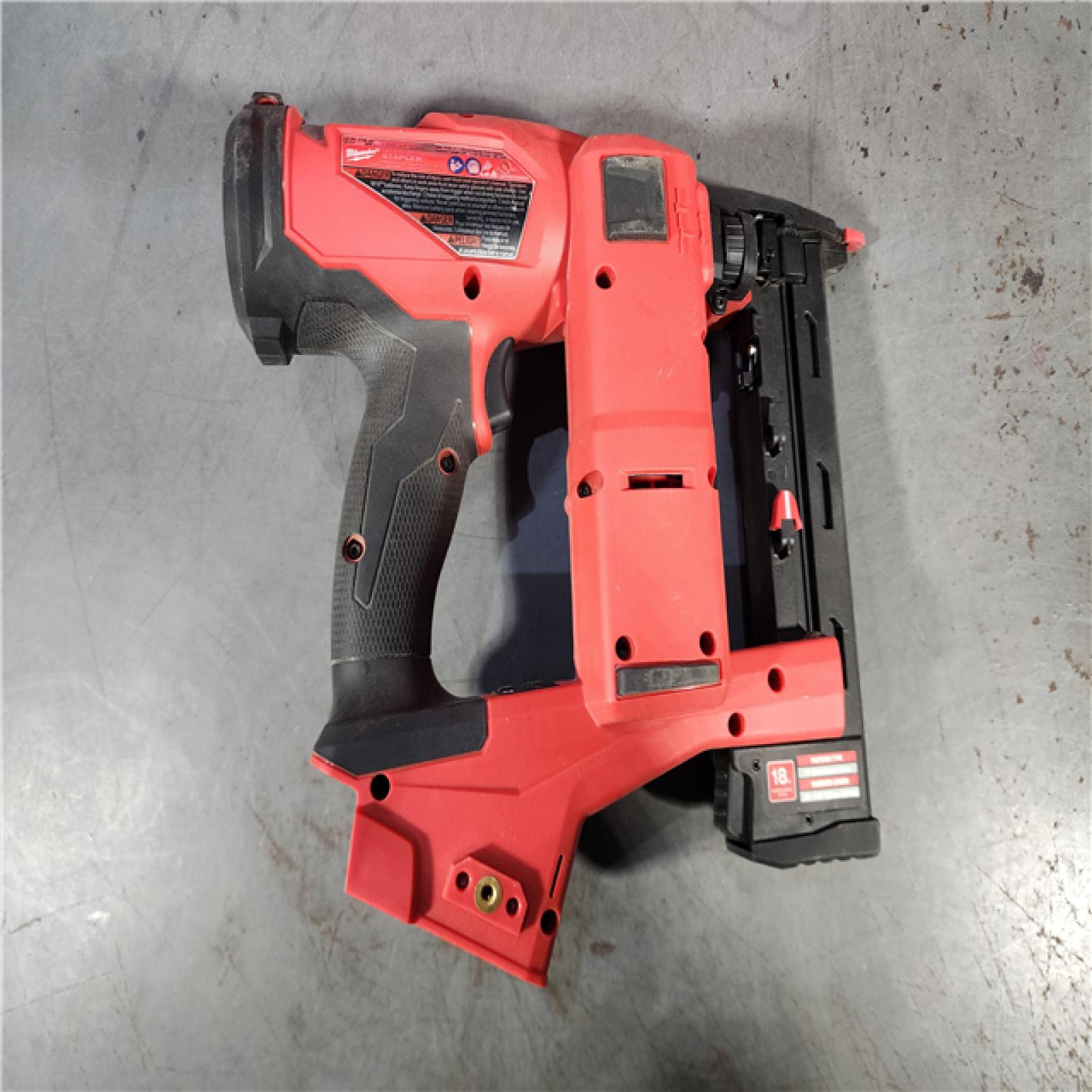 HOUSTON LOCATION - AS-IS M18 FUEL 18-Volt Lithium-Ion Brushless Cordless 18-Gauge 1/4 in. Narrow Crown Stapler (Tool-Only)