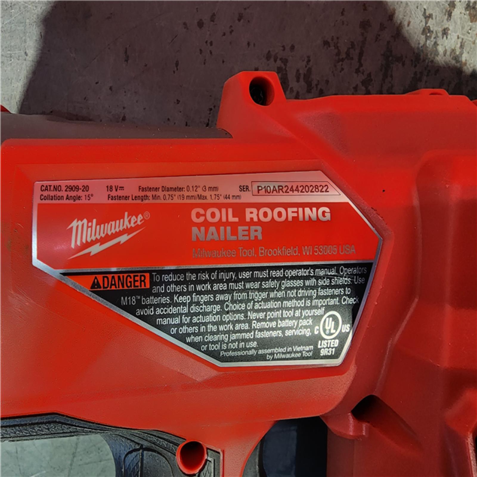 HOUSTON LOCATION - AS-IS (APPEARS LIKE NEW) M18 FUEL 18-Volt Lithium-Ion Brushless Cordless Coil Roofing Nailer (Tool Only)