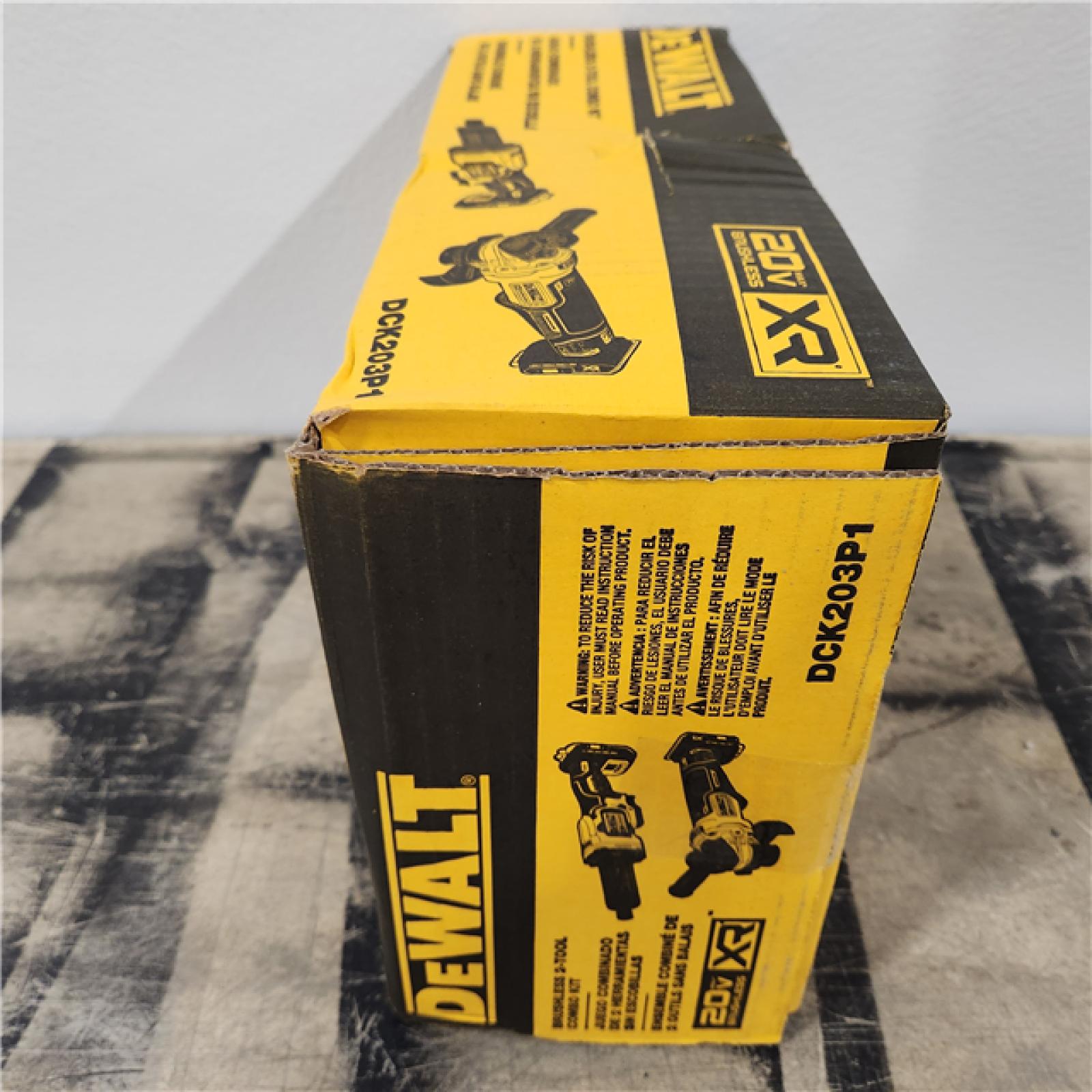 NEW! - DEWALT 20V MAX XR Cordless Grinder 2 Tool Combo Kit with 4.5 in. Grinder, 1-1/2 in. Die Grinder, and (1) 5.0Ah Battery