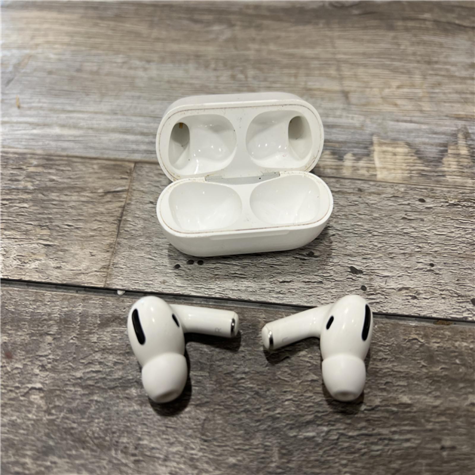 AS-IS AirPods Pro 1 And MagSafe Charging Case