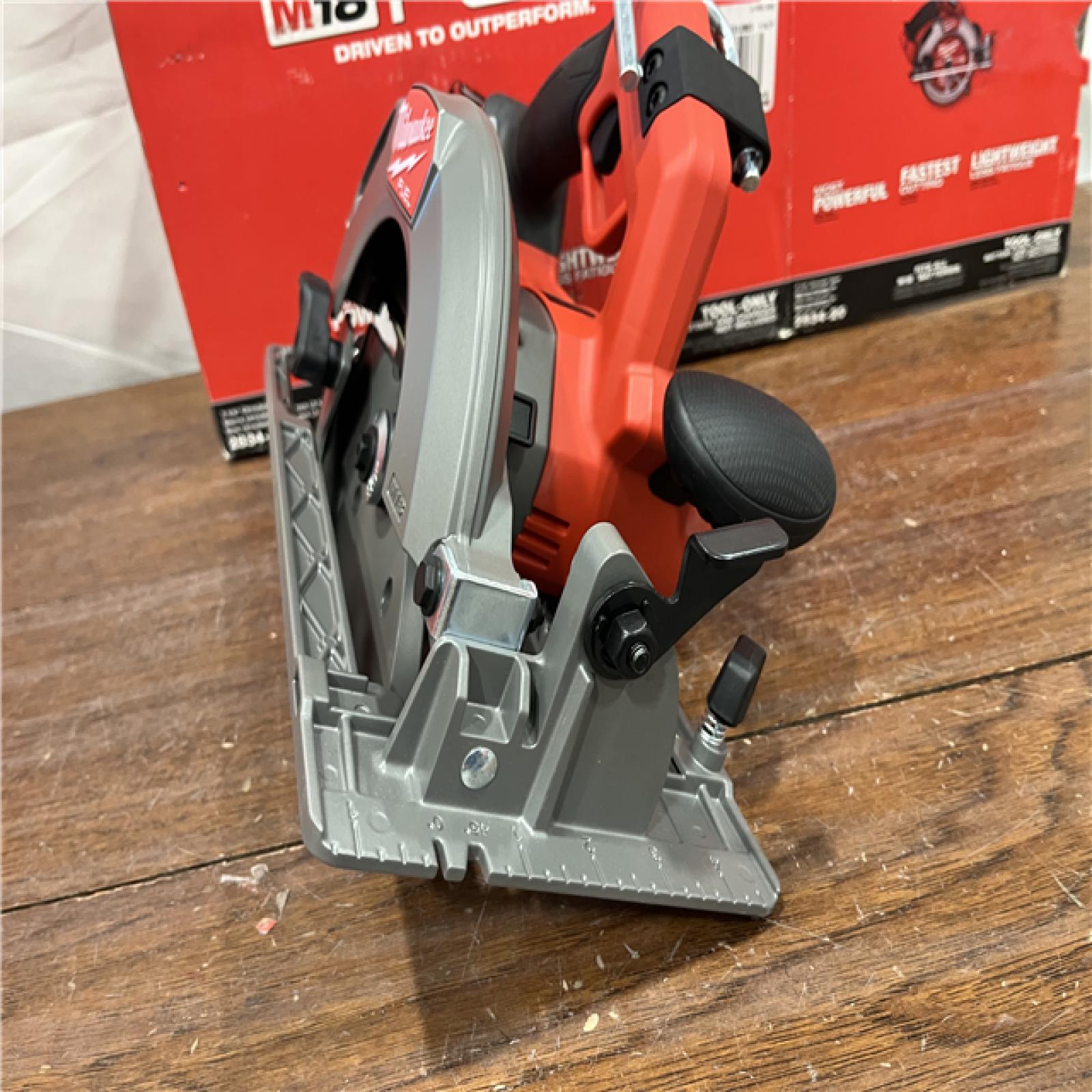 AS-ISMilwaukee M18 FUEL 18V Lithium-Ion Brushless Cordless 7-1/4 in. Circular Saw (Tool-Only)