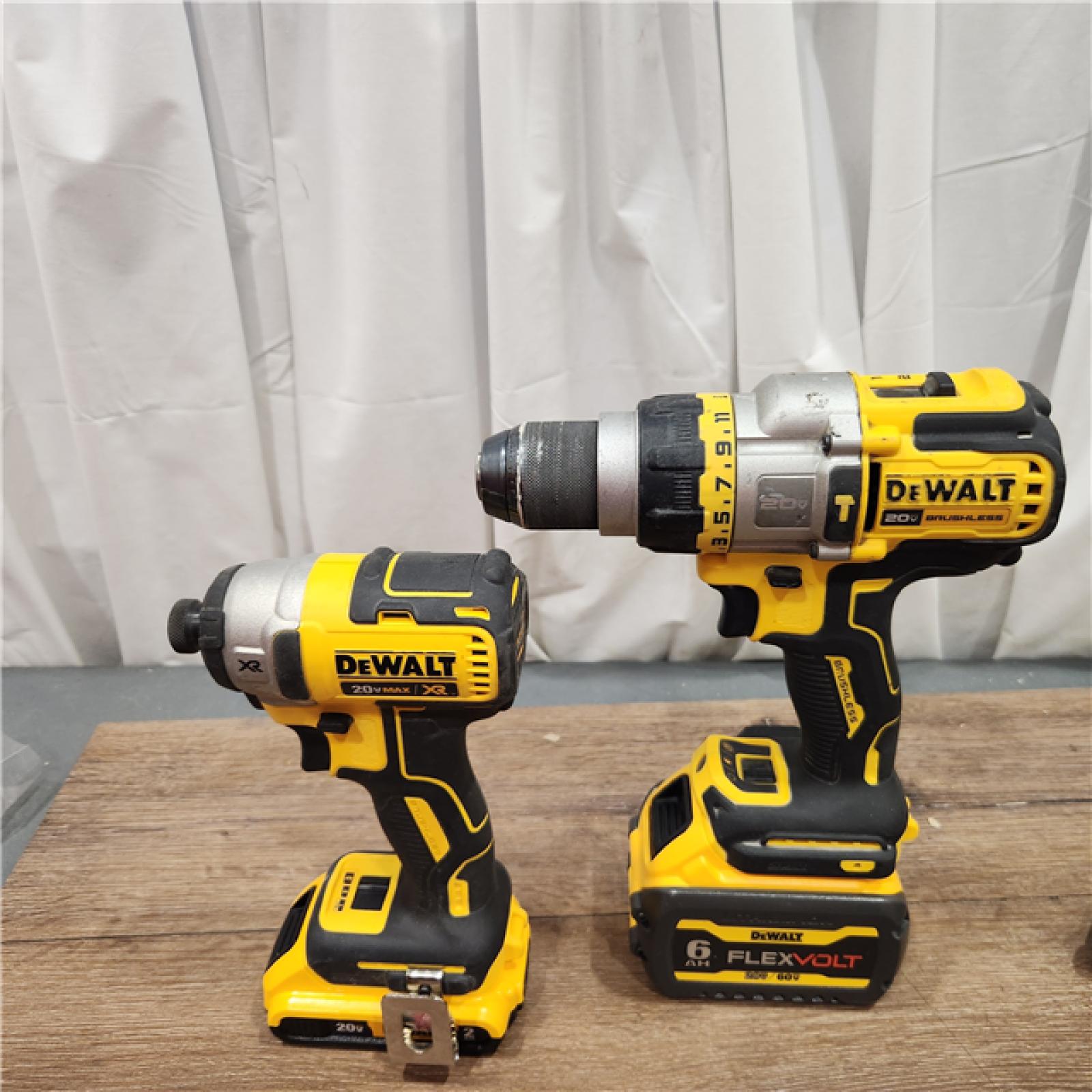 AS-IS DEWALT 20V MAX Cordless Brushless Hammer Drill/Driver 2 Tool Combo Kit with FLEXVOLT ADVANTAGE