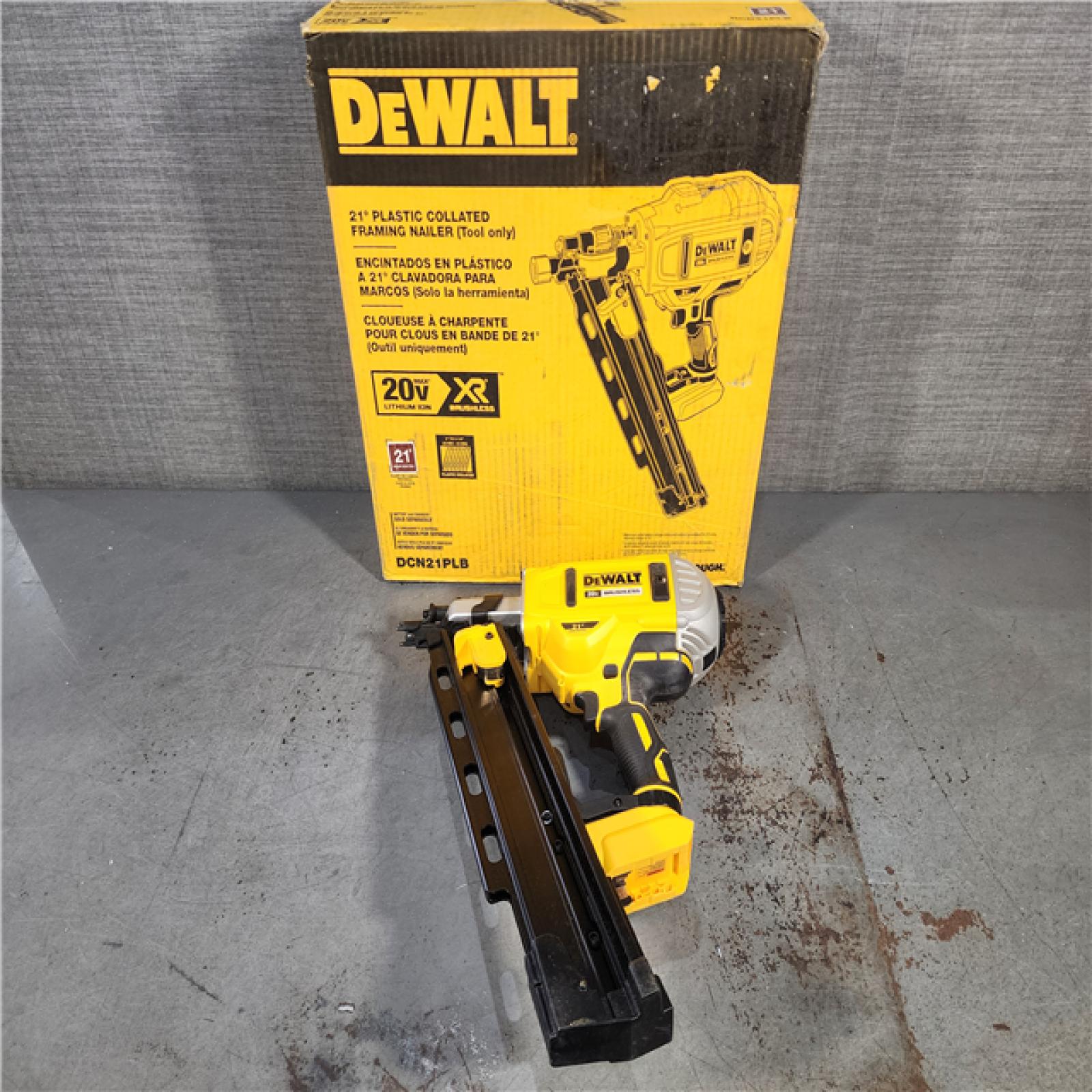 HOUSTON LOCATION - AS-IS DeWalt DCN21PLB 20V MAX 21-Degree Plastic Collated Framing Nailer (Bare Tool)