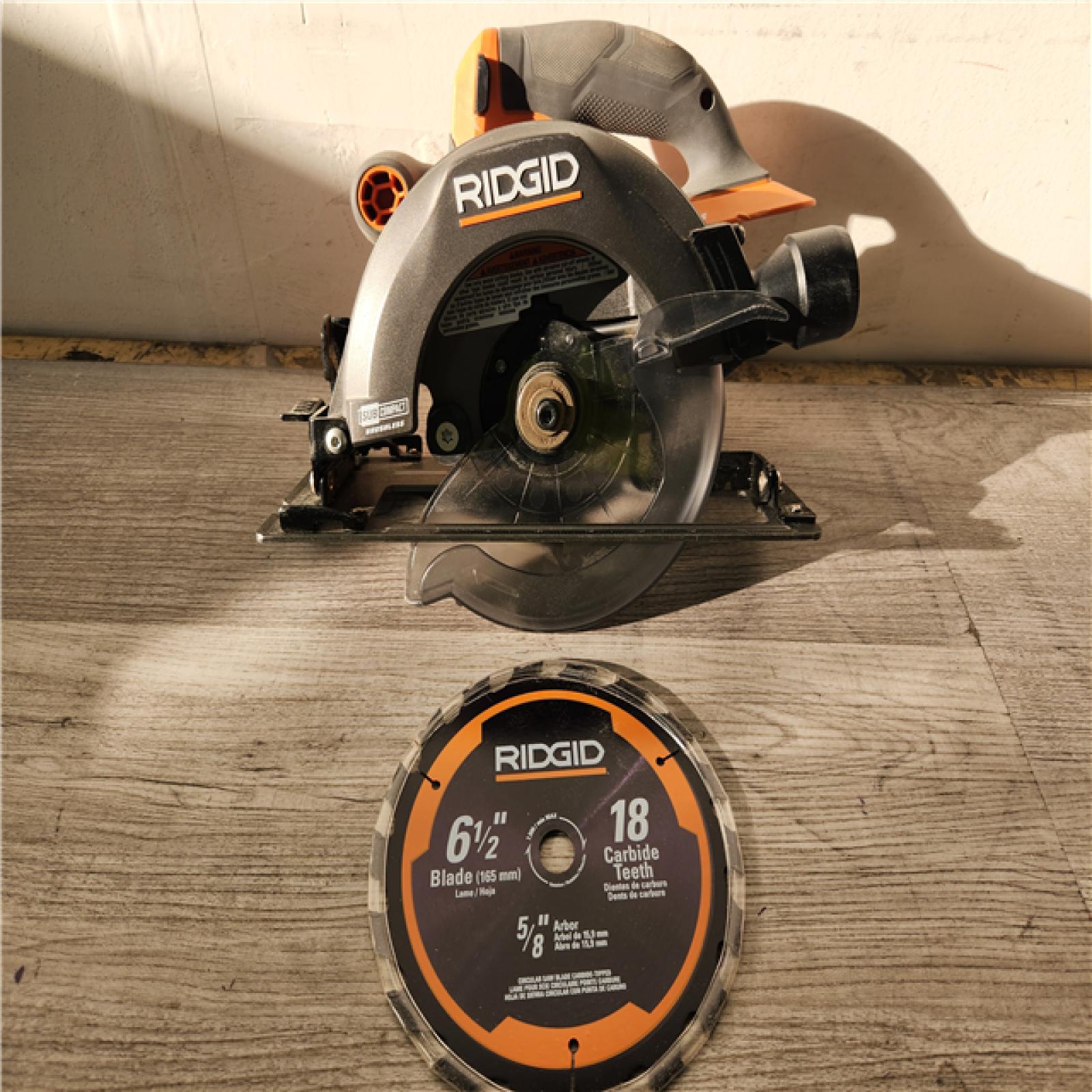 Phoenix Location RIDGID 18V SubCompact Brushless Cordless 6-1/2 in. Circular Saw (Tool Only)