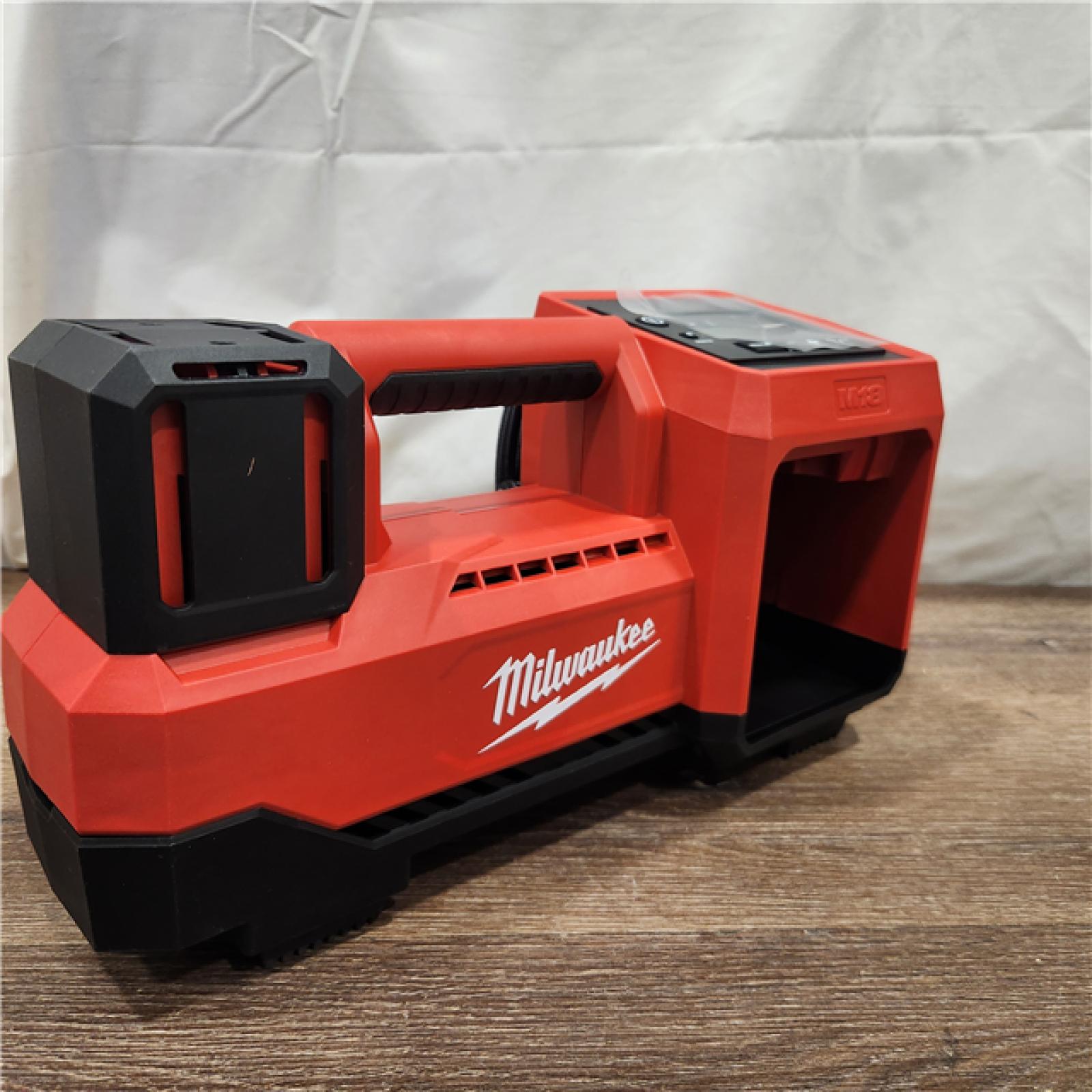 AS-IS Milwaukee M18 18 V 150 PSI Tire Inflator