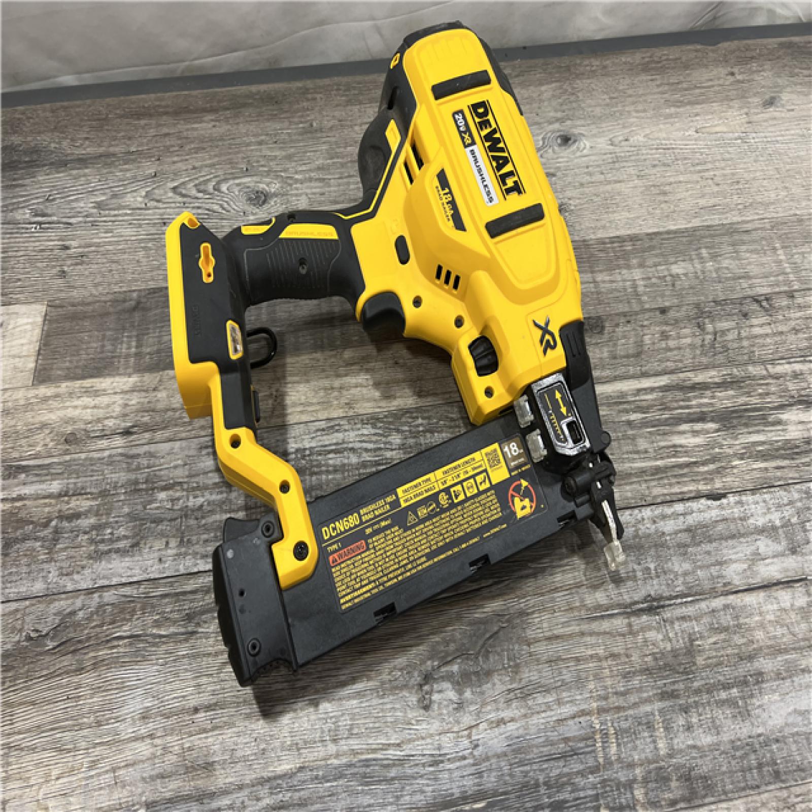 AS-IS DeWalt 20V MAX XR Lithium-Ion Electric Cordless 18-Gauge Brad Nailer (Tool Only)