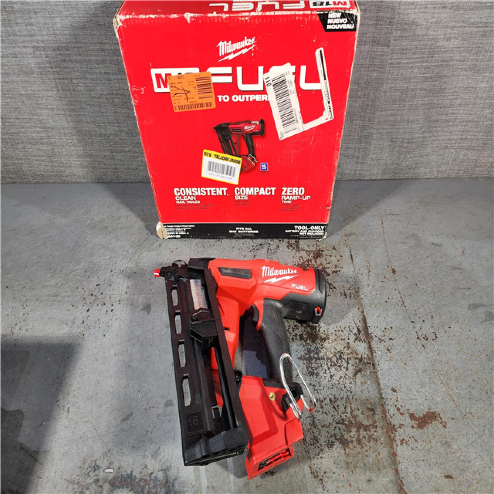 HOUSTON LOCATION - AS-IS Milwaukee 2841-20 18V Cordless Gen II 16 Gauge Angled Finish Nailer (Tool Only)