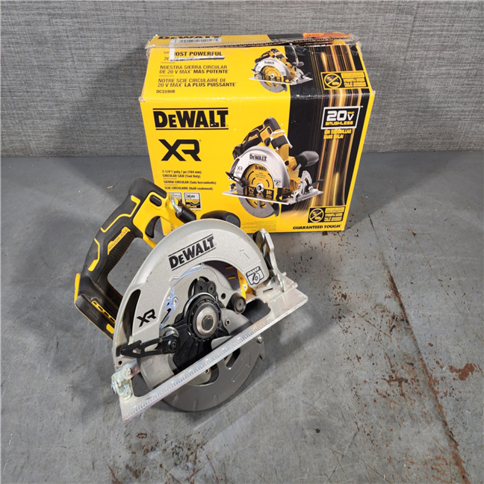 HOUSTON LOCATION - AS-IS DEWALT 20-Volt MAX 7-1/4 in. Cordless Circular Saw (Tool Only)