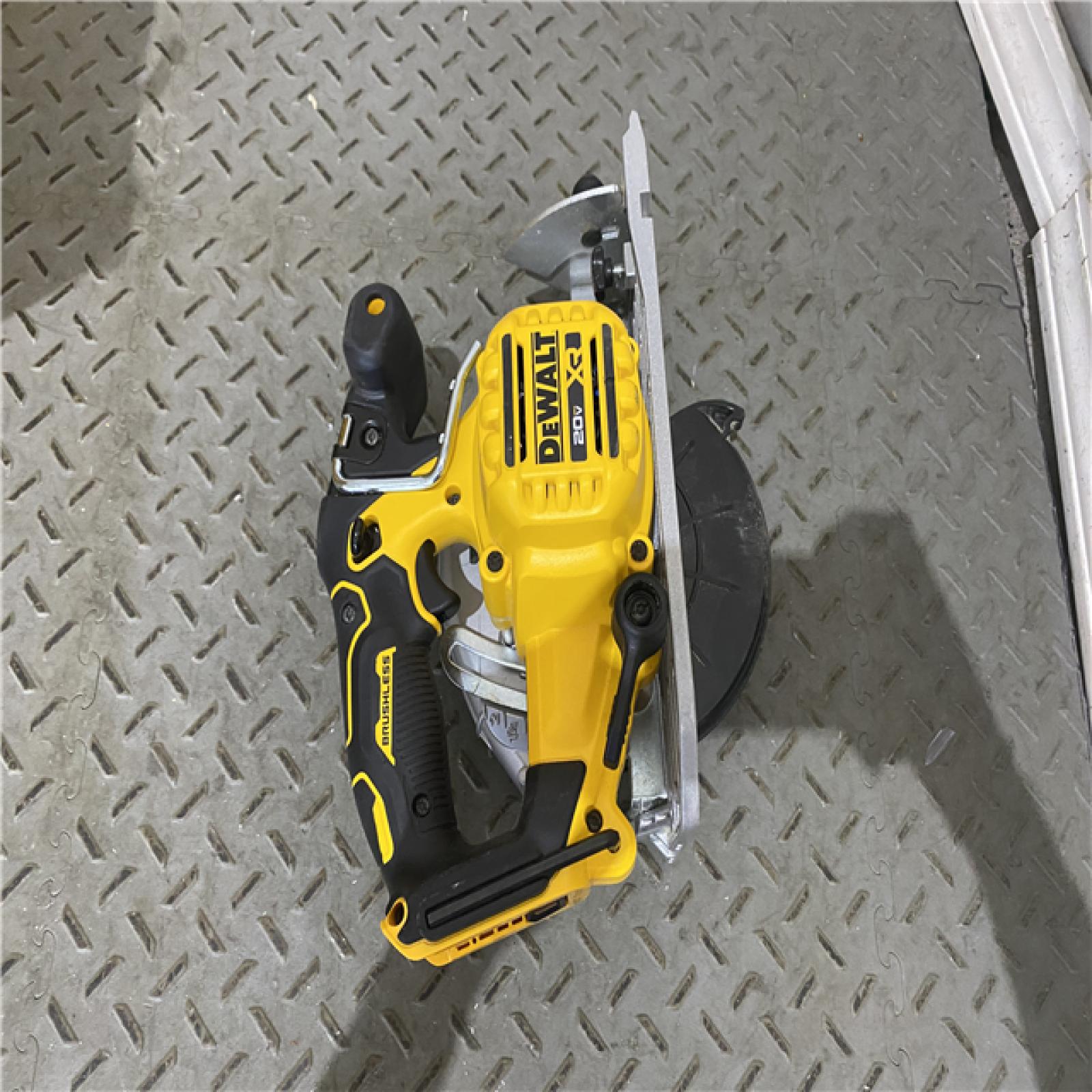 Houston location AS-IS DeWALT DCS565B 20V Max Brushless 6.5   Cordless Circular Saw