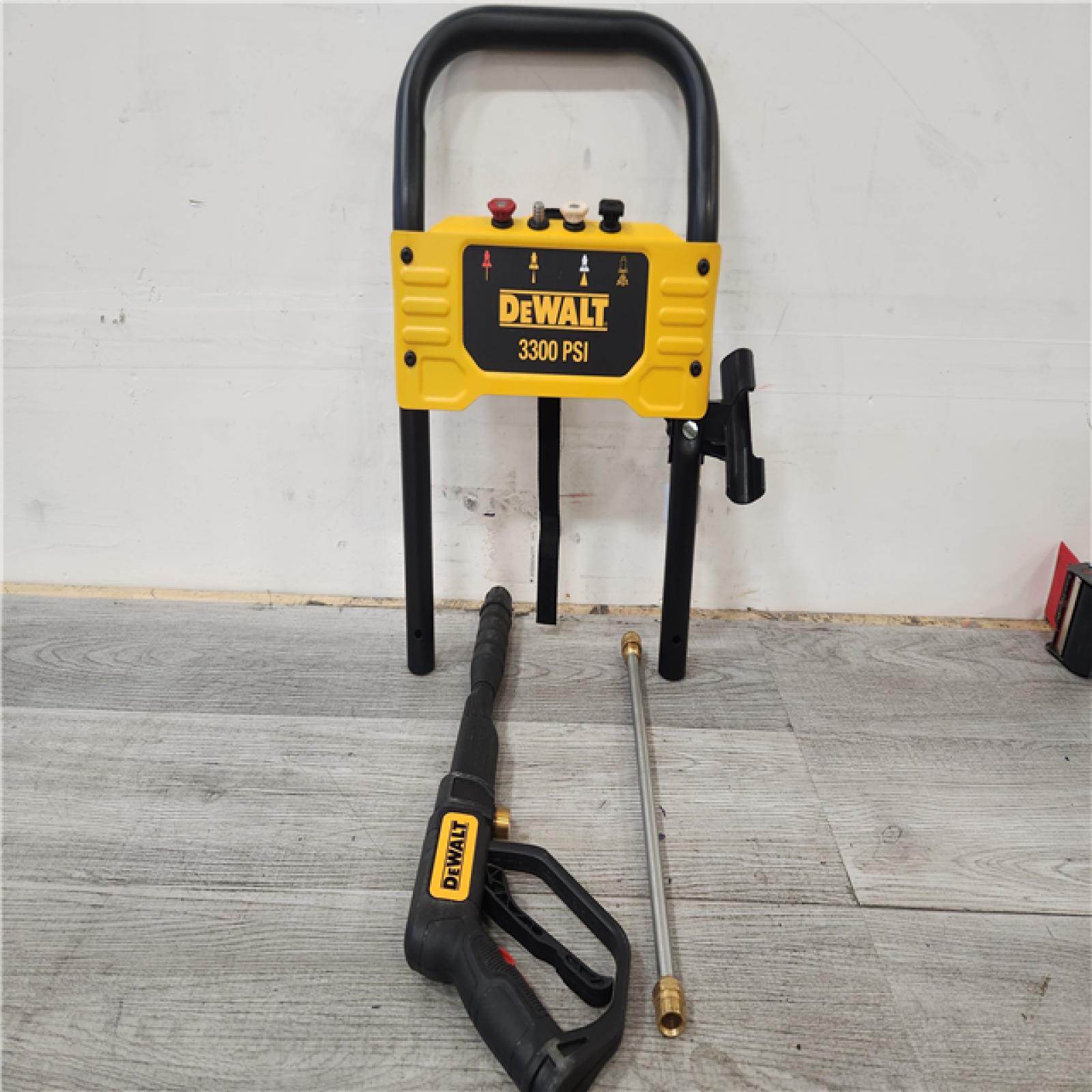 Phoenix Location DEWALT 3300 PSI 2.4 GPM Cold Water Gas Pressure Washer with HONDA GCV200 Engine