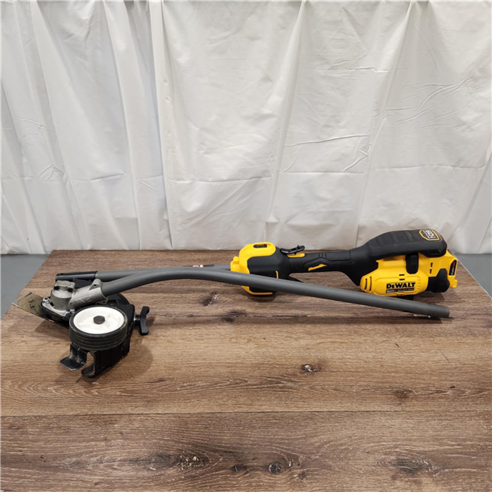 AS-IS DeWalt FLEXVOLT 60V MAX 7.5 in. Brushless Cordless Attachment Capable Edger