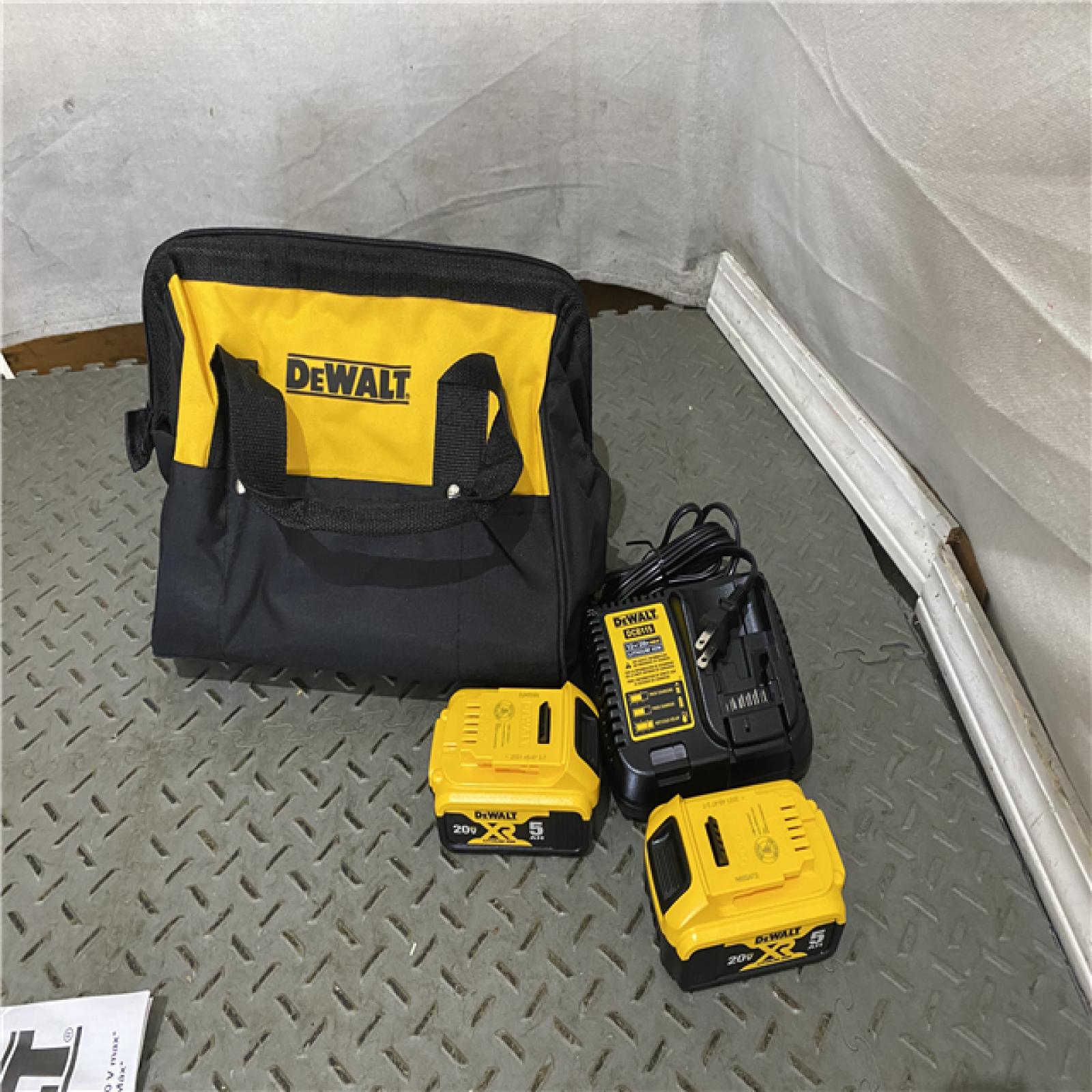 Houston location AS-IS Dewalt-DCB246CK 20V MAX* Lithium Ion Starter Kit