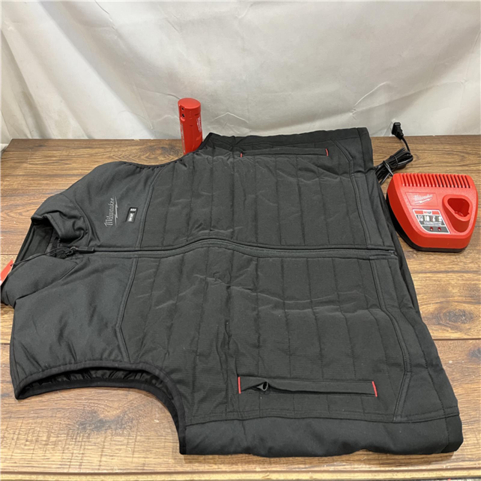 AS IS Milwaukee L Unisex Heated Vest Kit Black