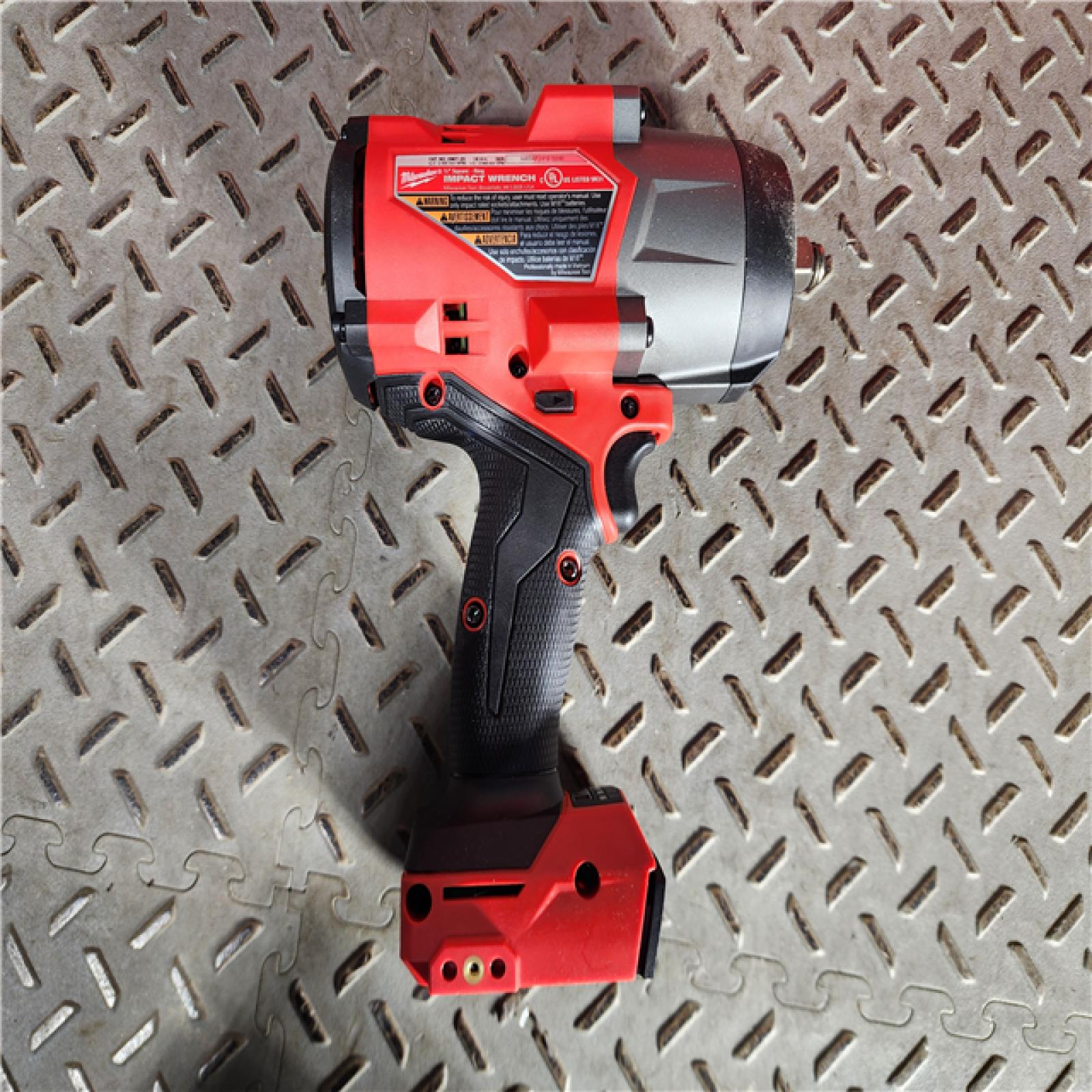 HOUSTON LOCATION - AS-IS (APPEARS LIKE NEW) Milwaukee M18 FUEL 1/2 High Torque Impact Wrench with Friction Ring Kit