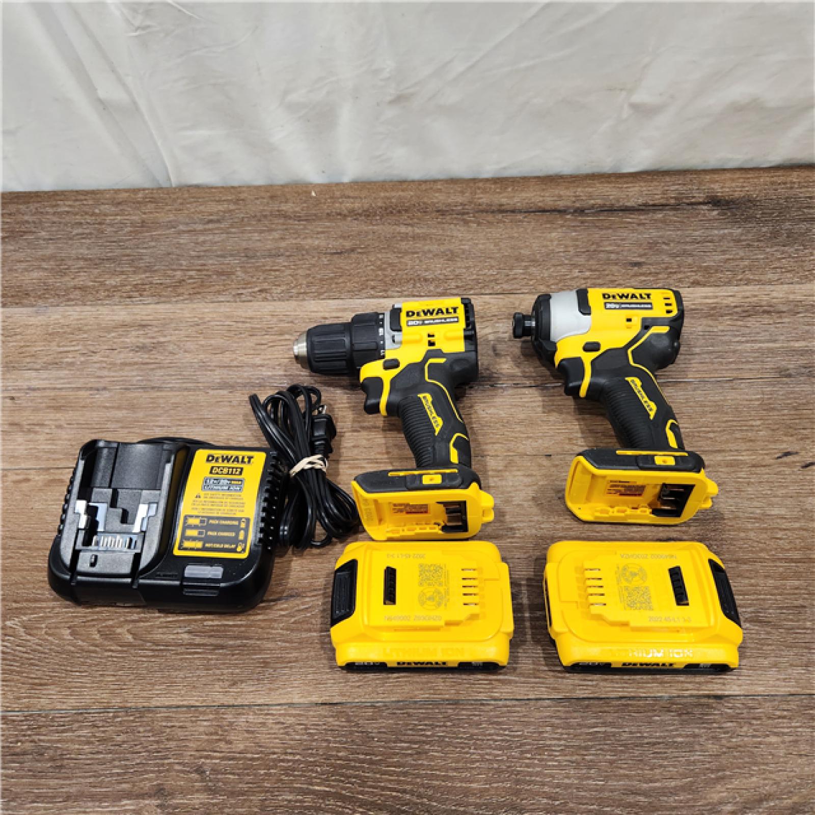 AS-IS DeWalt ATOMIC 20-Volt MAX Lithium-Ion Brushless Cordless (2-Tool) Combo Kit