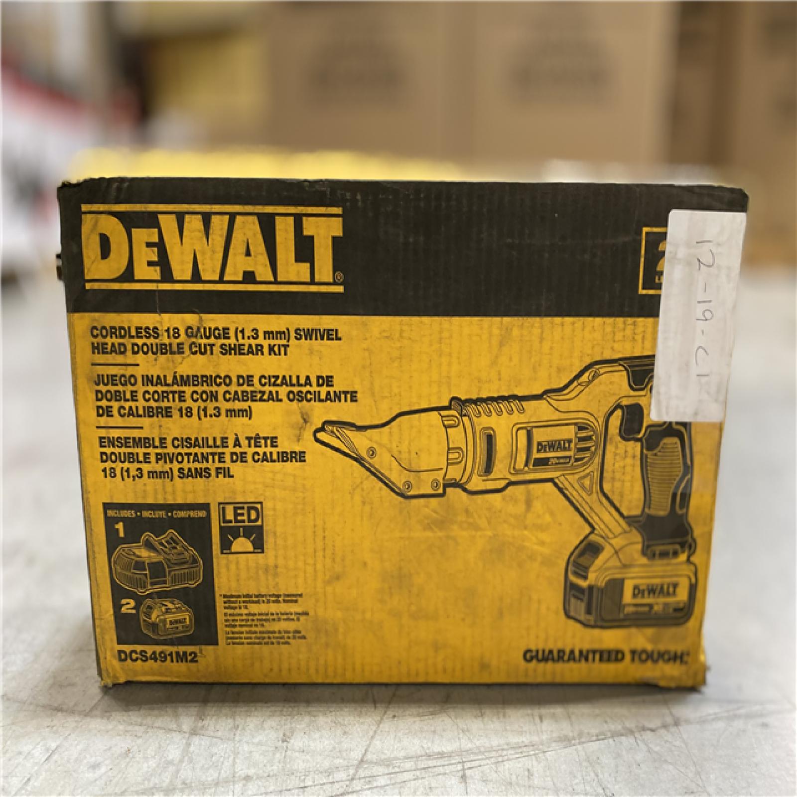 NEW! DEWALT 20V MAX Cordless 18-Gauge Swivel Head Shears with (2) 20V 4.0Ah Batteries and Charger