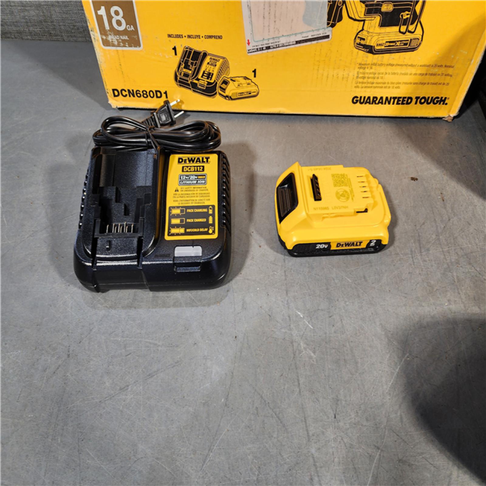 HOUSTON LOCATION - AS-IS DEWALT 20V MAX XR 18 Gauge Brad Nailer Kit