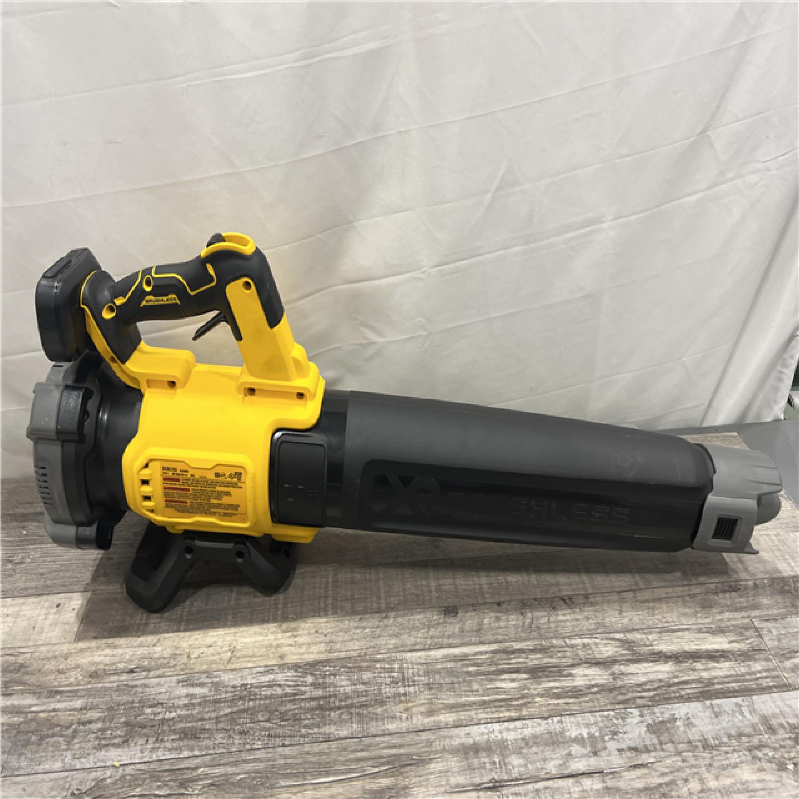 AS-IS DEWALT 20V MAX 125 MPH 450 CFM Brushless Cordless Battery Powered Blower (Tool Only)