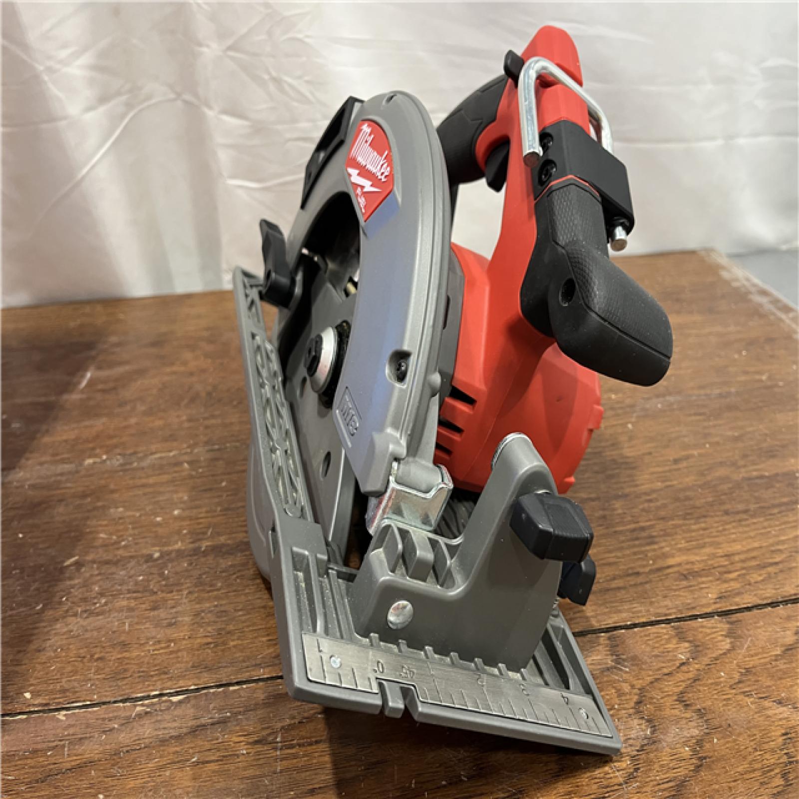 AS-ISMilwaukee M18 FUEL 18V Lithium-Ion Brushless Cordless 7-1/4 in. Circular Saw (Tool-Only)