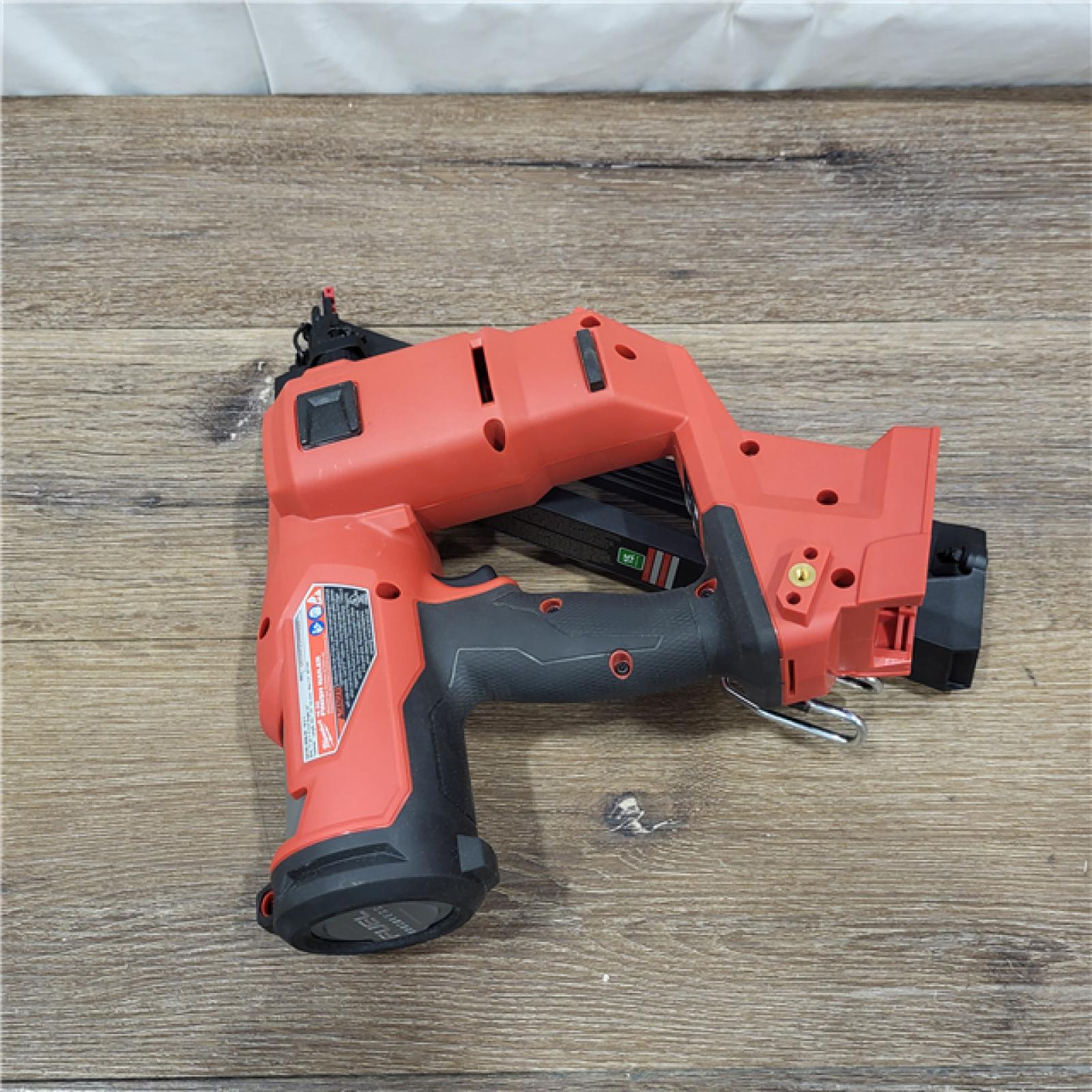 AS-IS Milwaukee 2839-20 M18 FUEL 15 Ga. 18 Volt Brushless Angled Finish Nailer