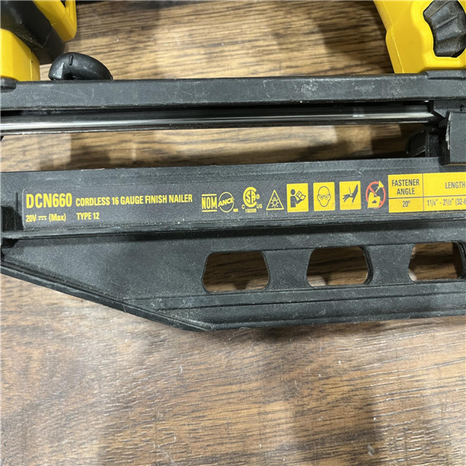 AS-IS DEWALT Cordless 20V Max XR Angled Finish Nailer (Tool Only)