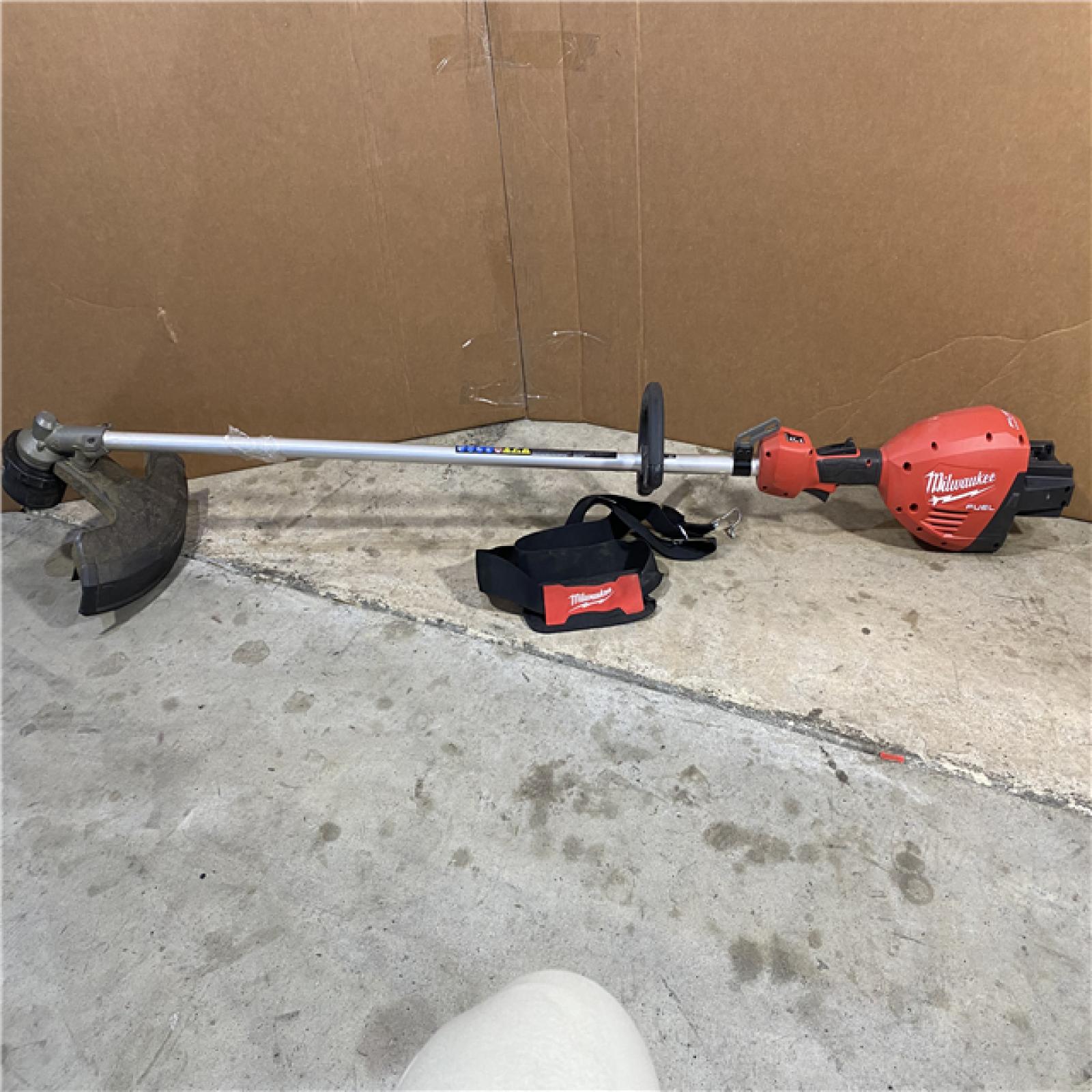 HOUSTON LOCATION - AS-IS Milwaukee M18 FUEL 17 Dual Battery String Trimmer