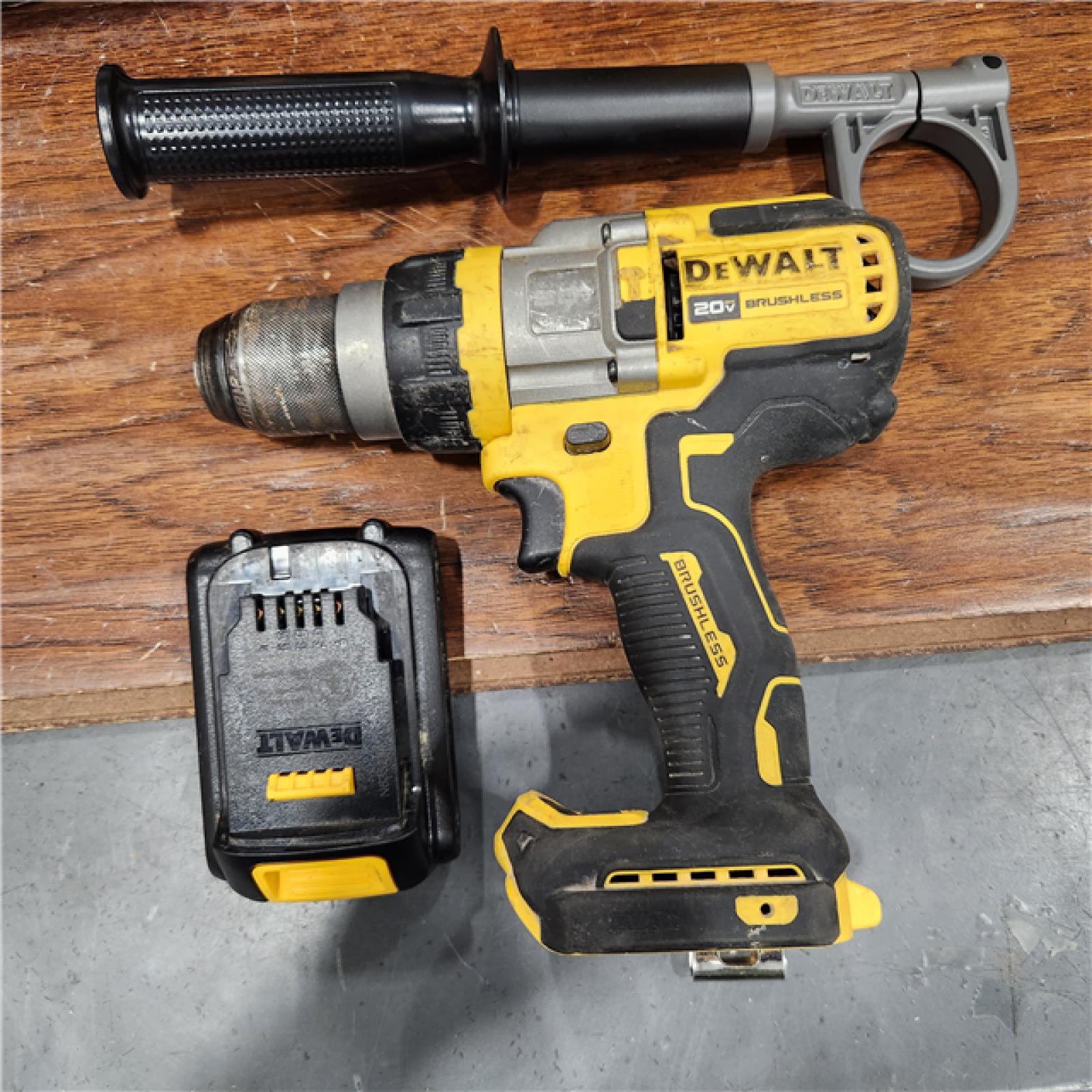 AS-IS Dewalt DCD999B 20V MAX Flexvolt 1/2  Cordless Hammer Drill Bare Tool