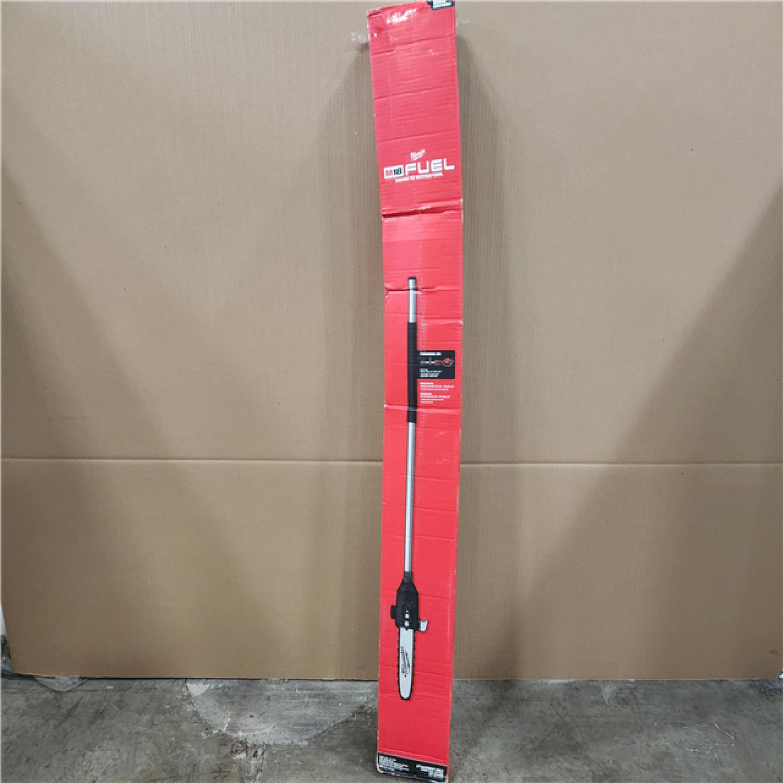 Phoenix Location Milwaukee M18 FUEL QUIK-LOK 10 in. Pole Saw Attachment (Tool-Only)